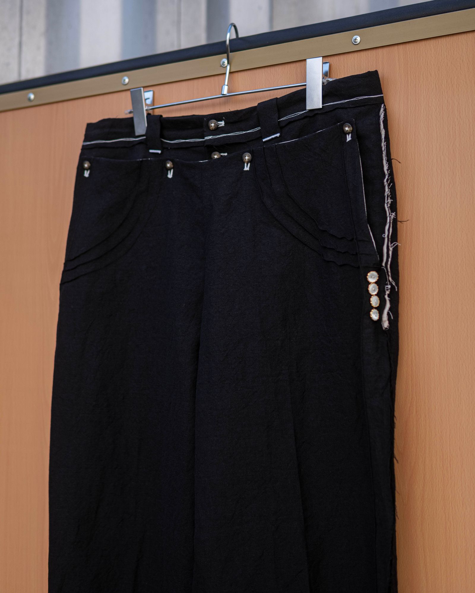 “SAMON” pleated ceremony pants / Black