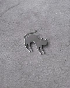The Object Charm Brooch / Cat