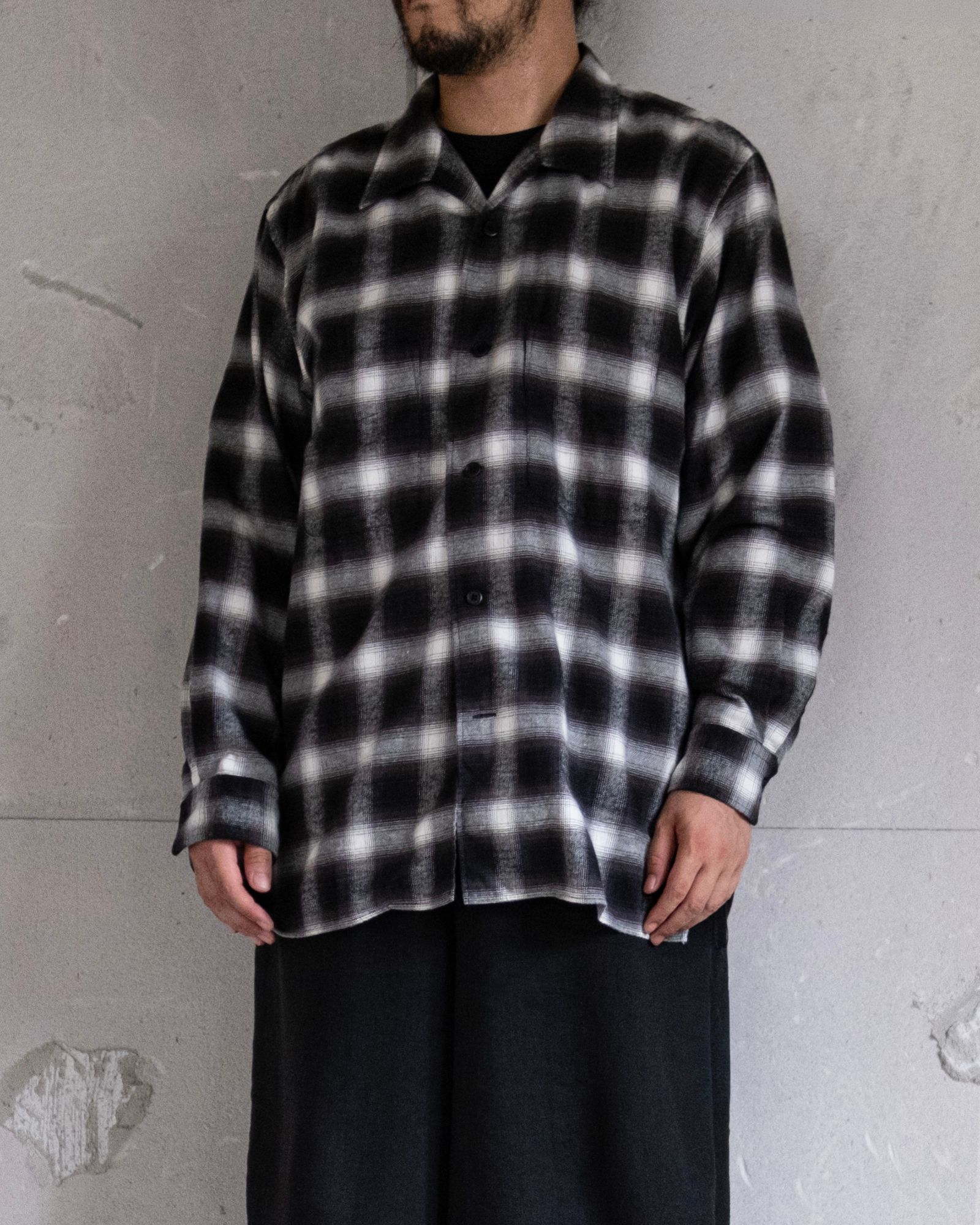 Open Collar SH / Black×White Ombre