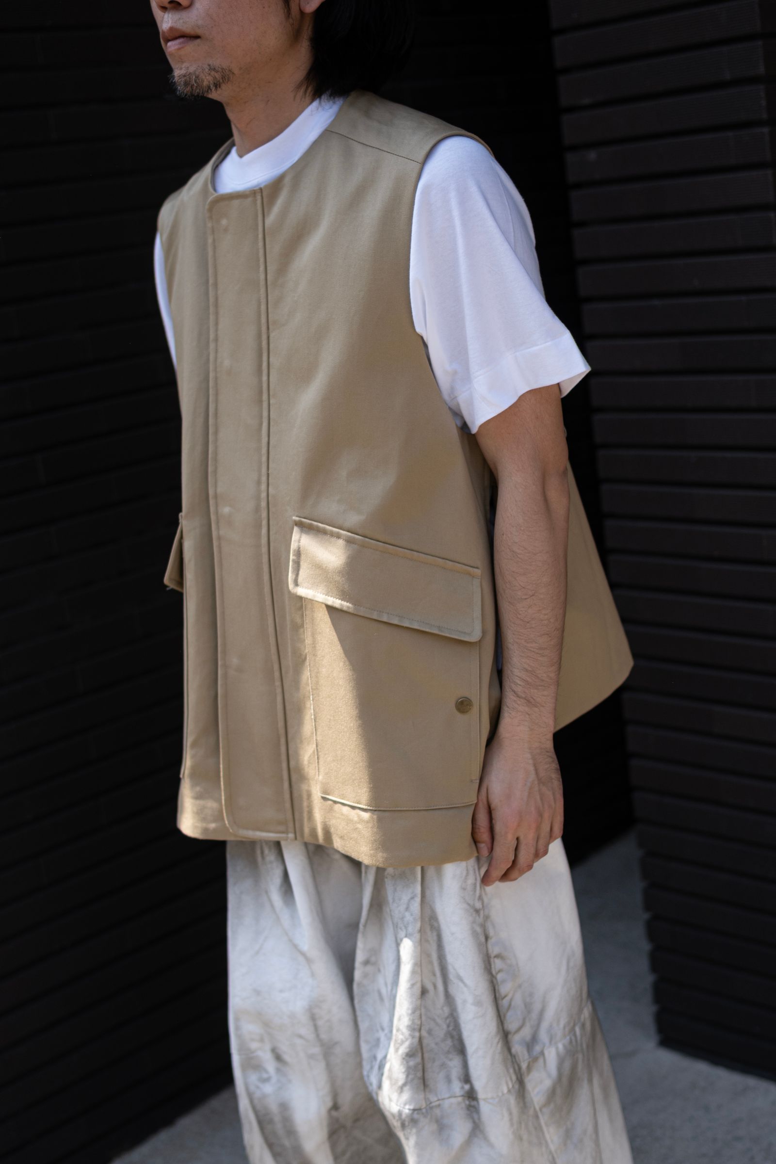 roundabout - Full-Zip Vest / Beige | Retikle Online Store