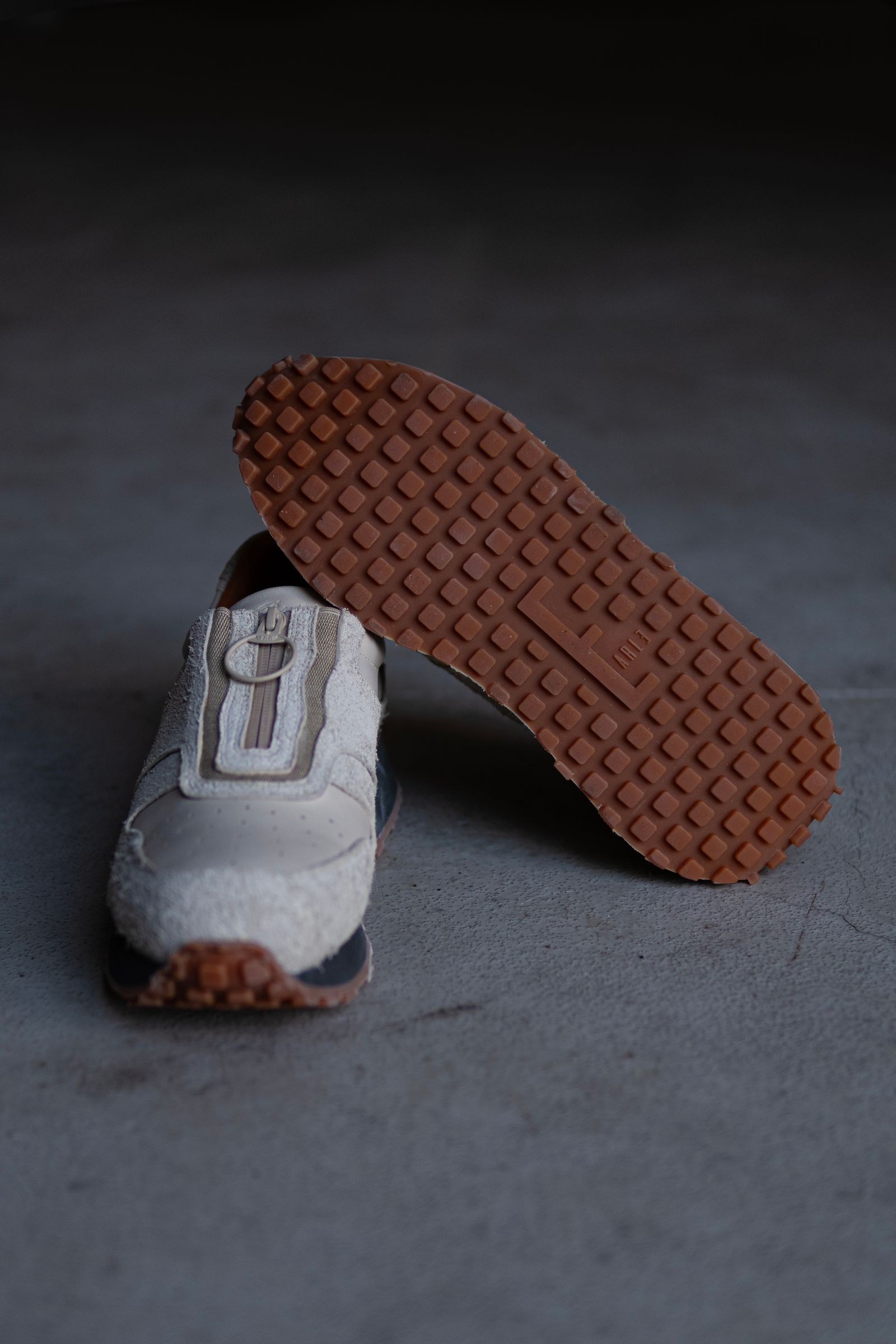 Zip & gore runner / Light beige