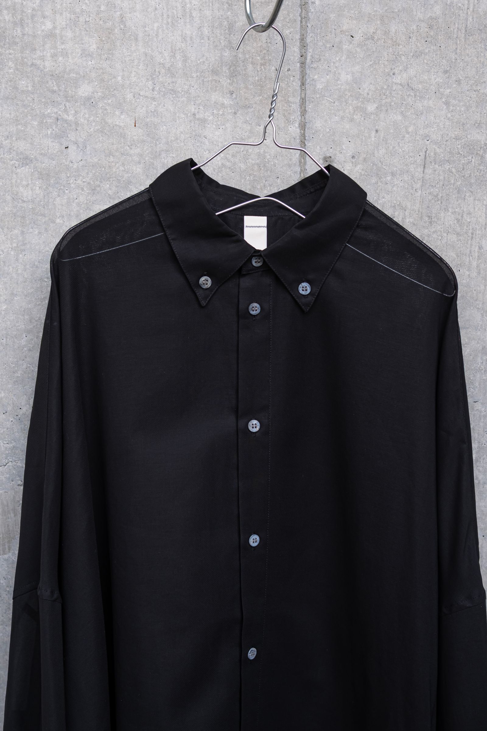 GIANT SHIRT / COLOURLESS BLACK