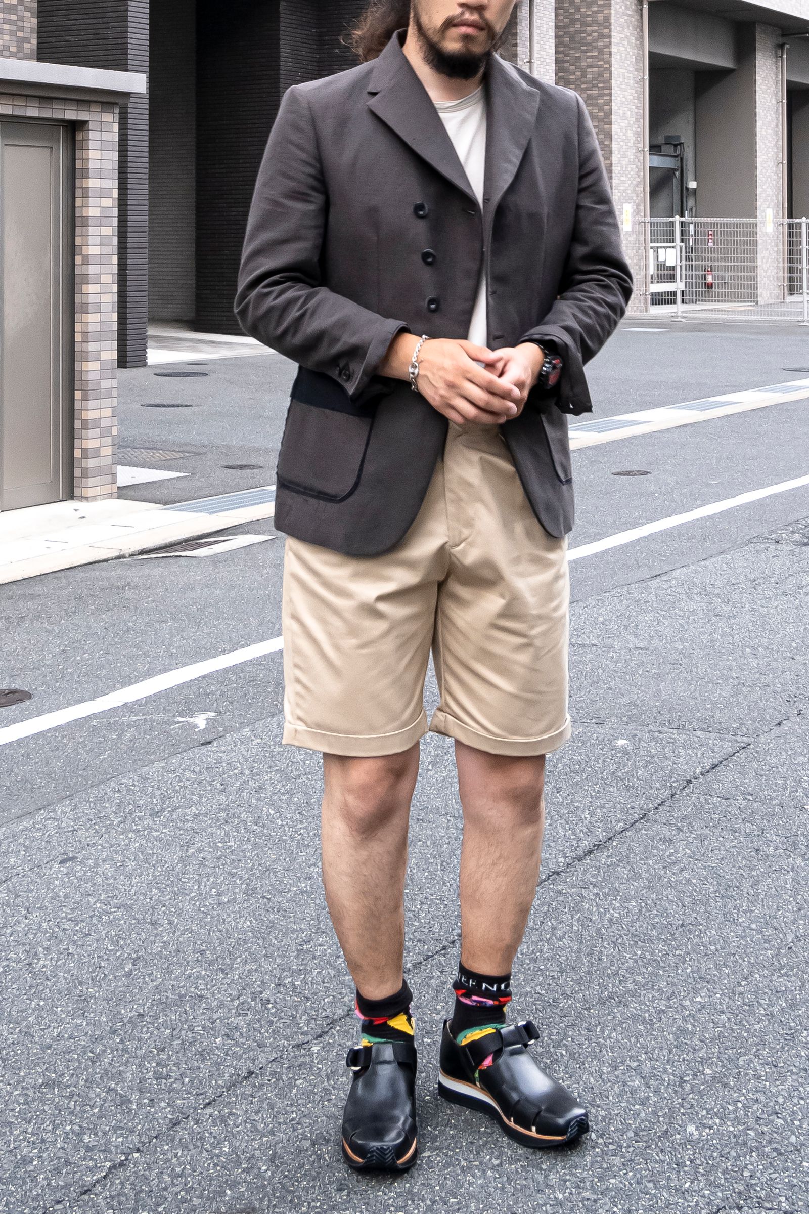 NEW 2TUCK BELTLESS SHORTS COLD MARCED / KHAKI