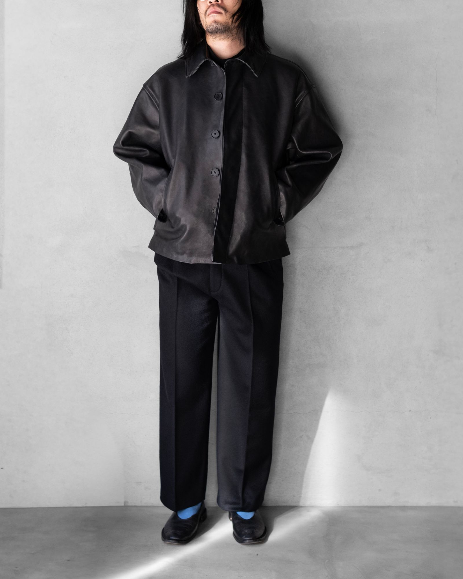 Leather Wide Elbow Coat / Black