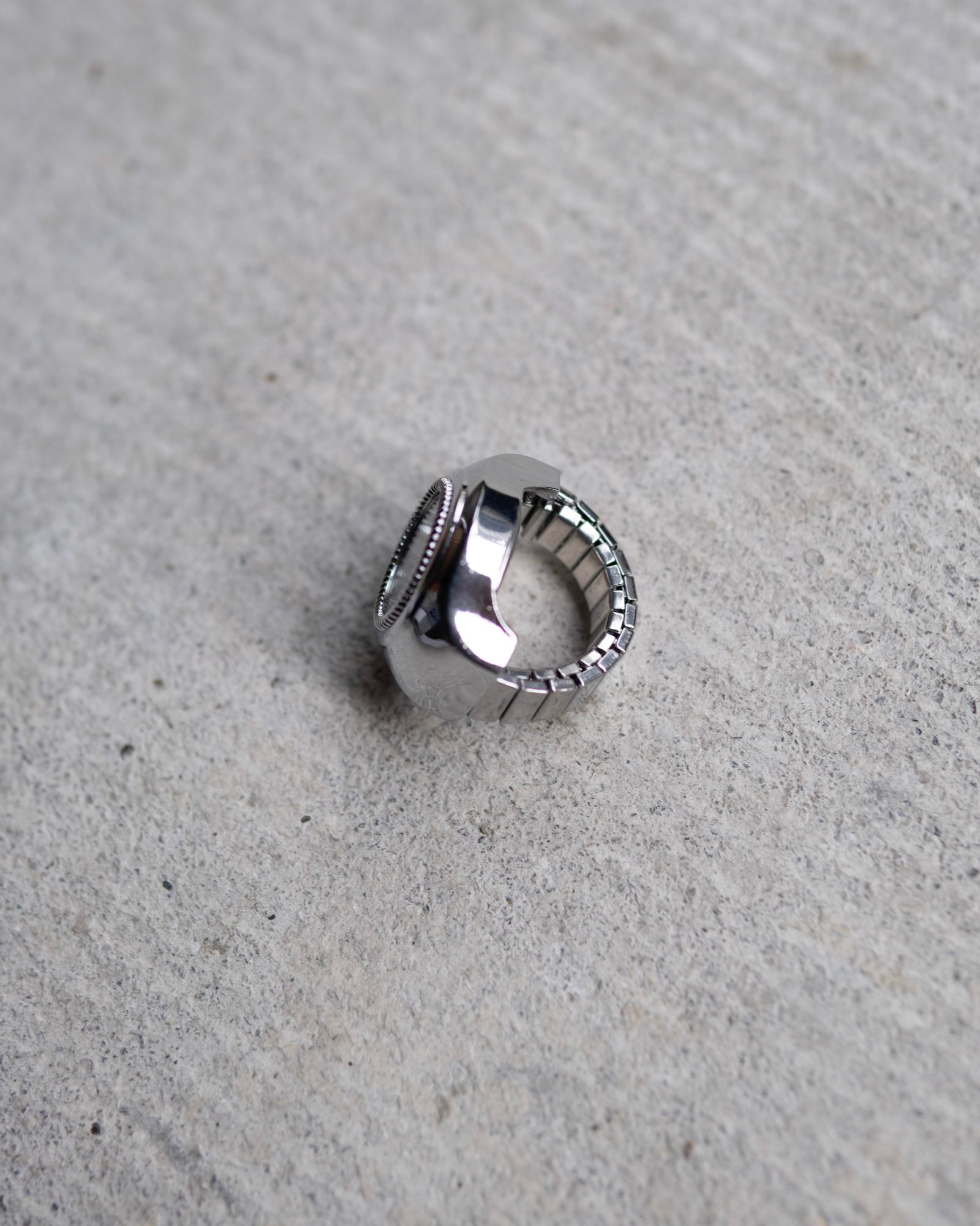 Ghost Ring Watch / Silver/Black