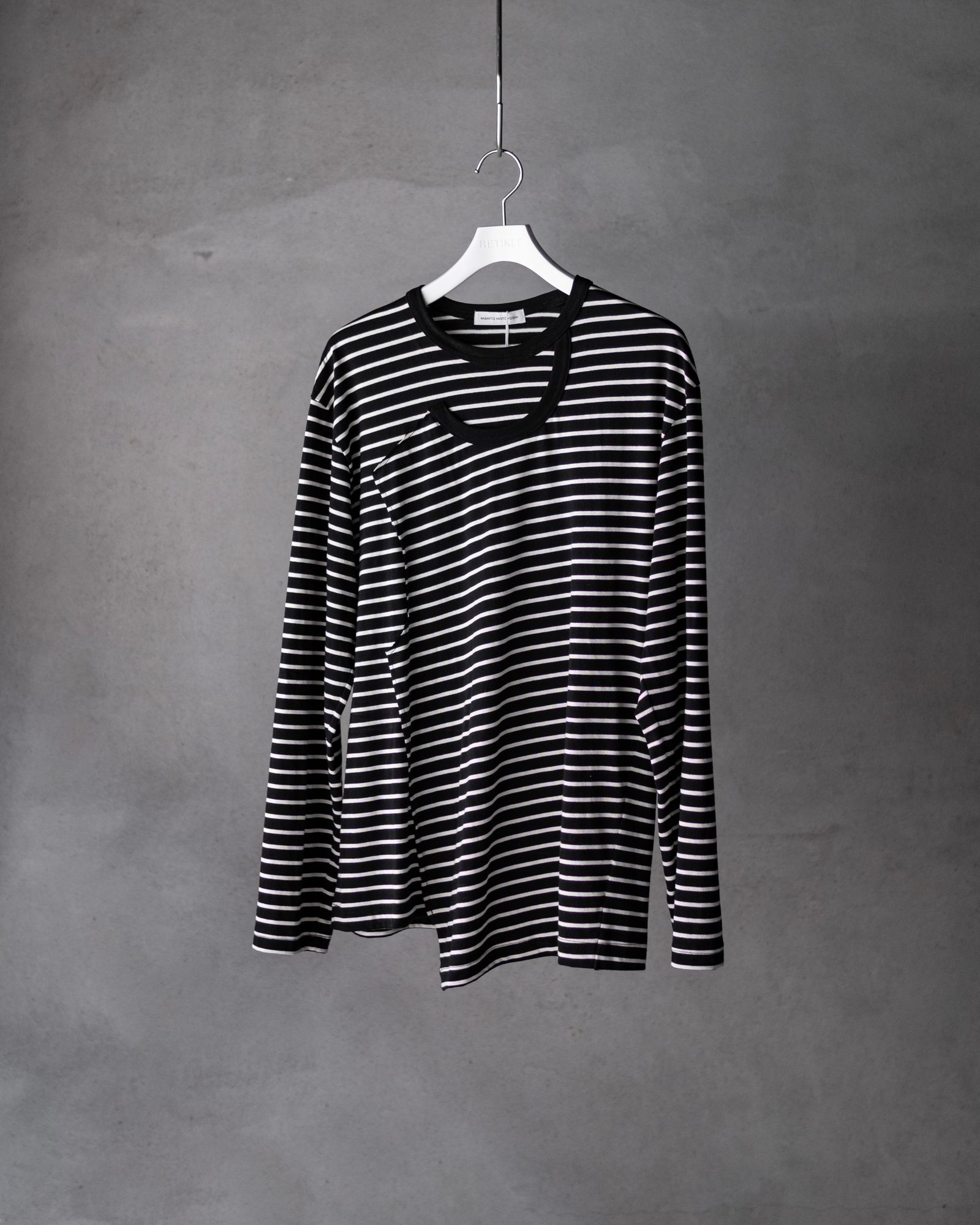 Docking Long T-Shirt / Black border