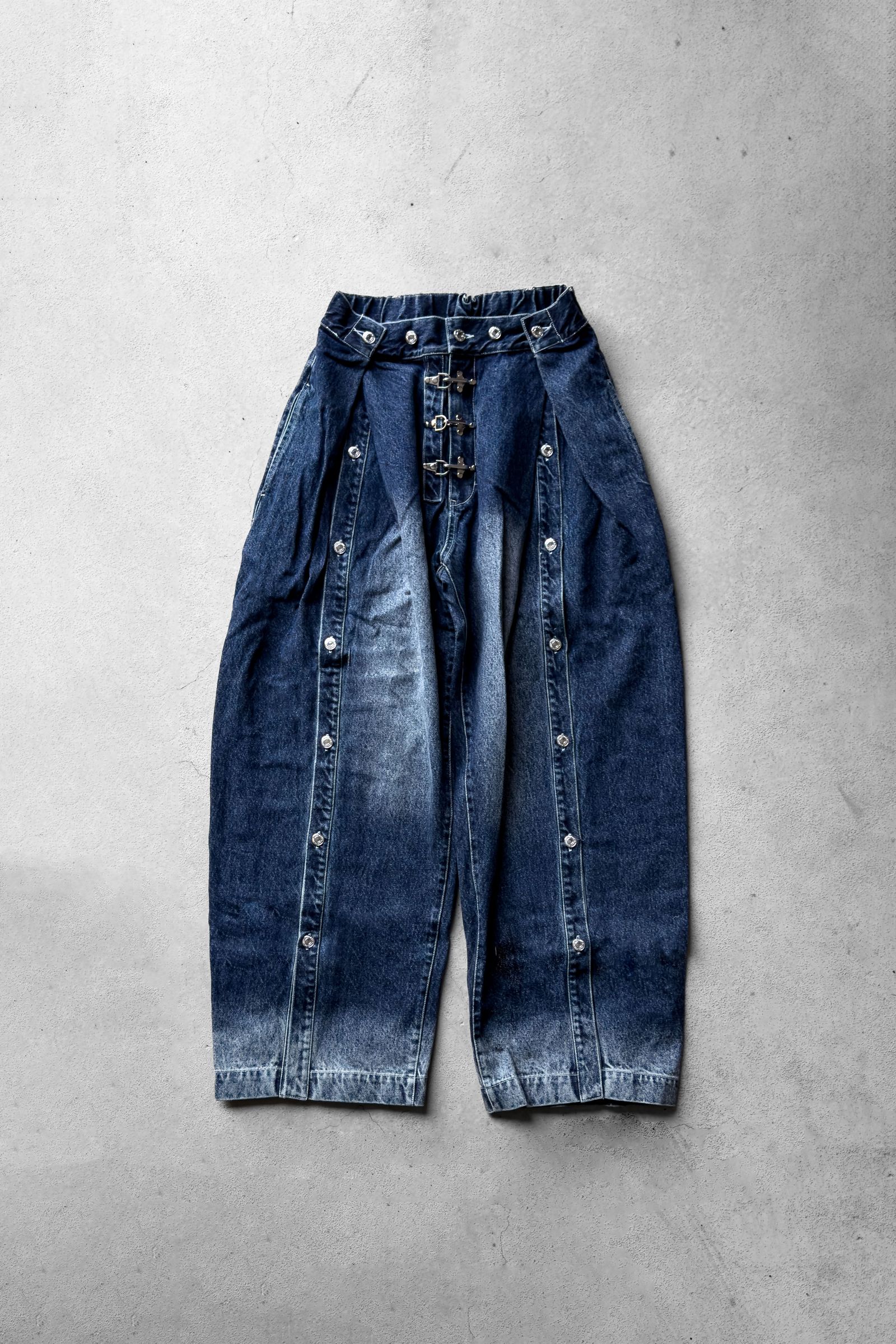 Silver Buckle Double Tuck Denim Pants / Navy