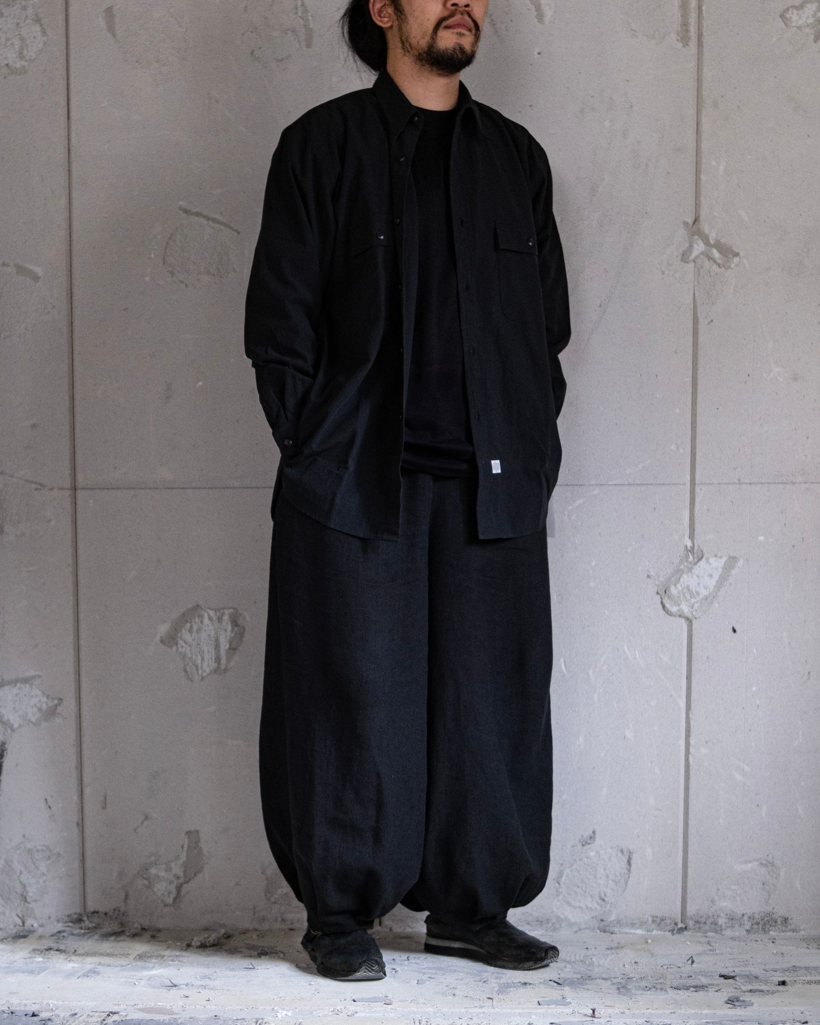 Linen Tucked Hem Wide Easy Pants / Black