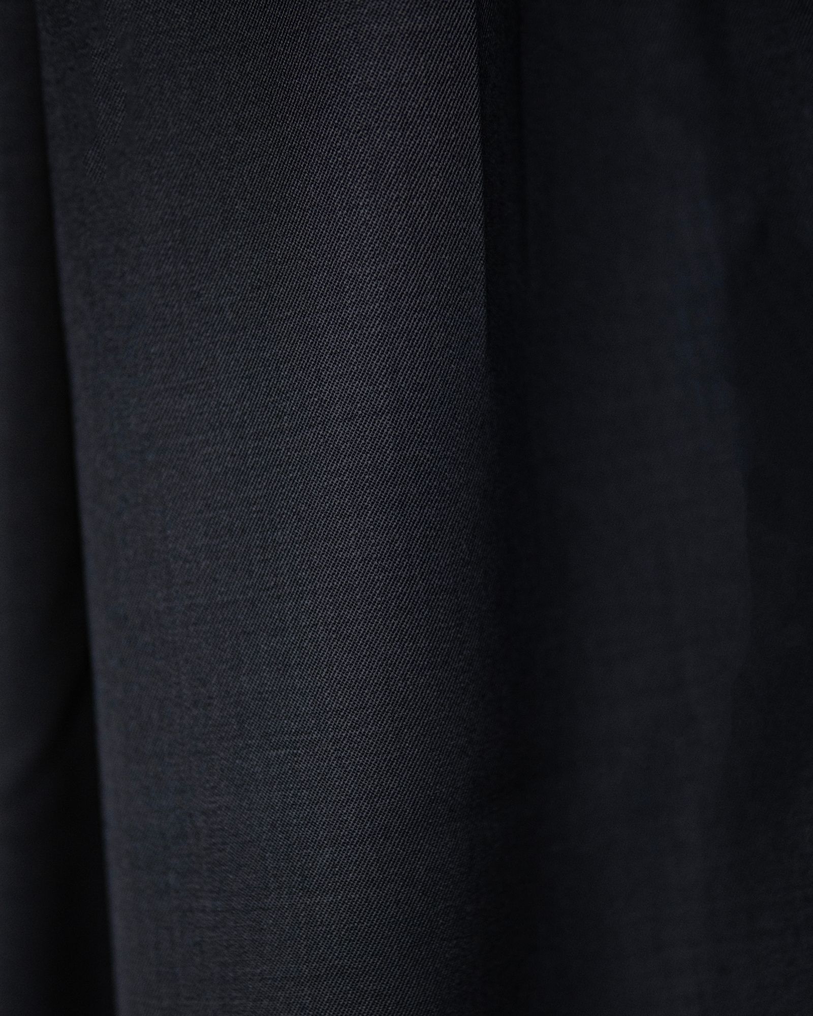 3-Tuck Wide Slacks / Black