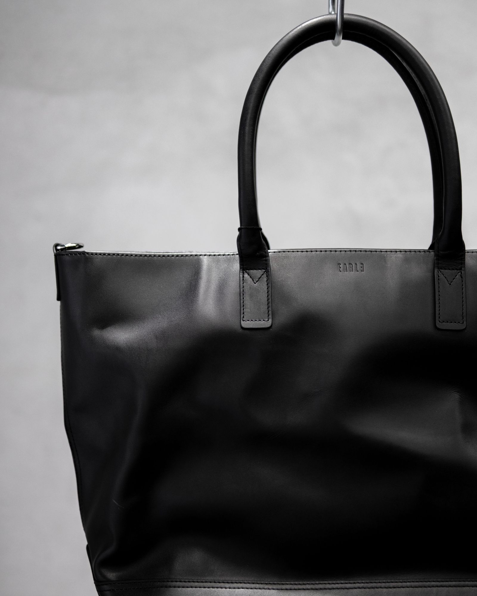 Shoe Sole Boston-Tote Bag / Black