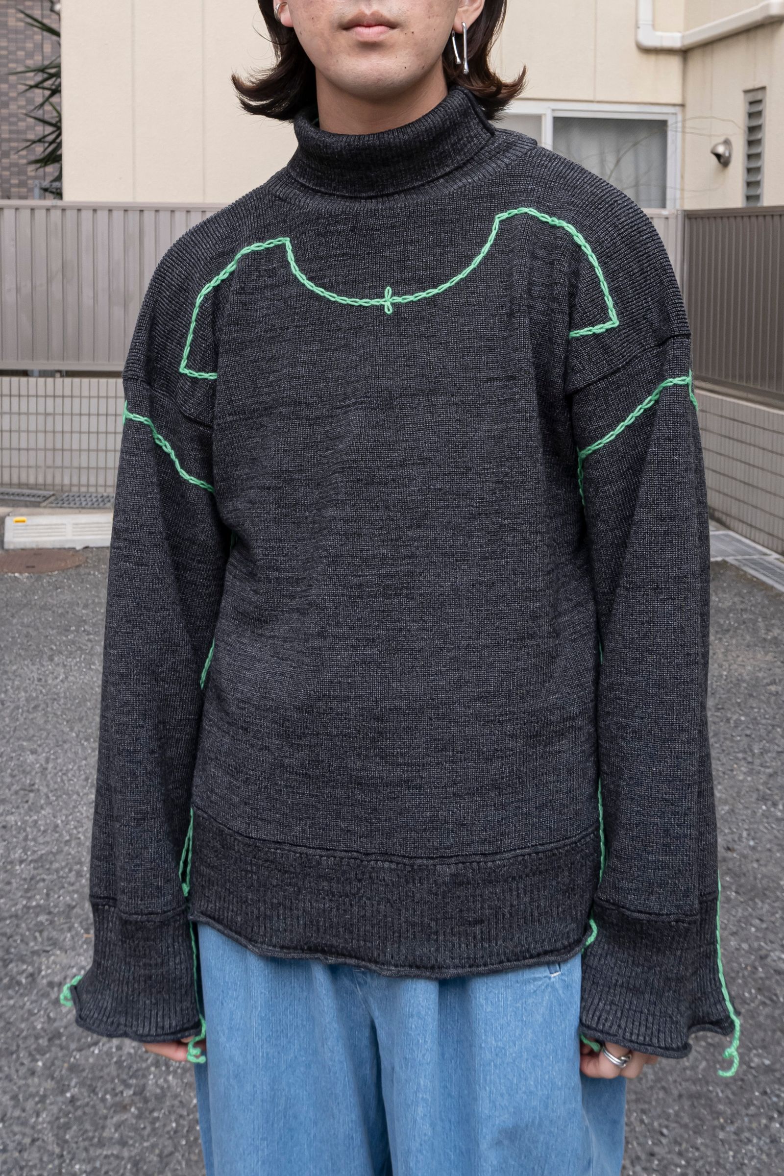previous sweater / charcoal×green stitch