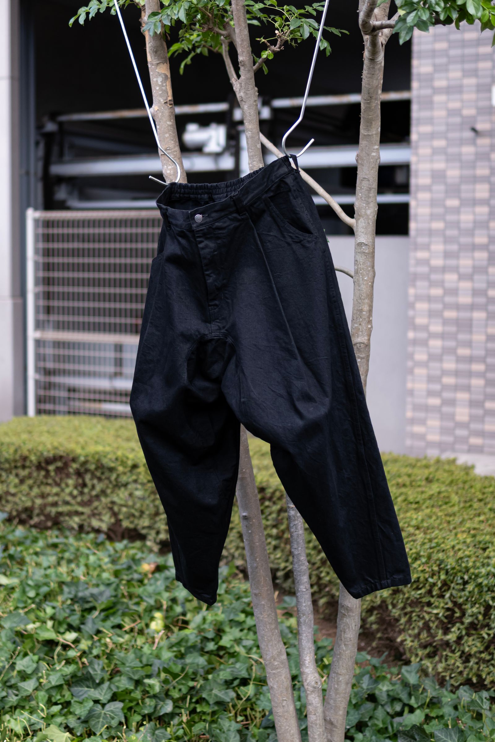 Denim Tapered Pants / Black