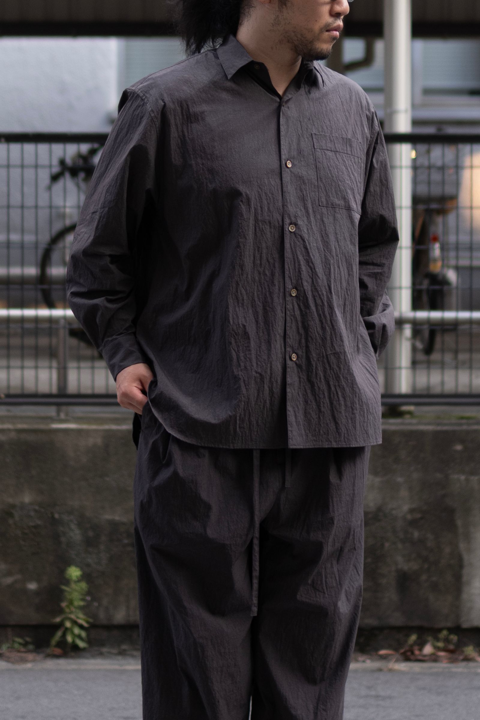 COTTON NYLON WIDE SHIRT / TAUPE