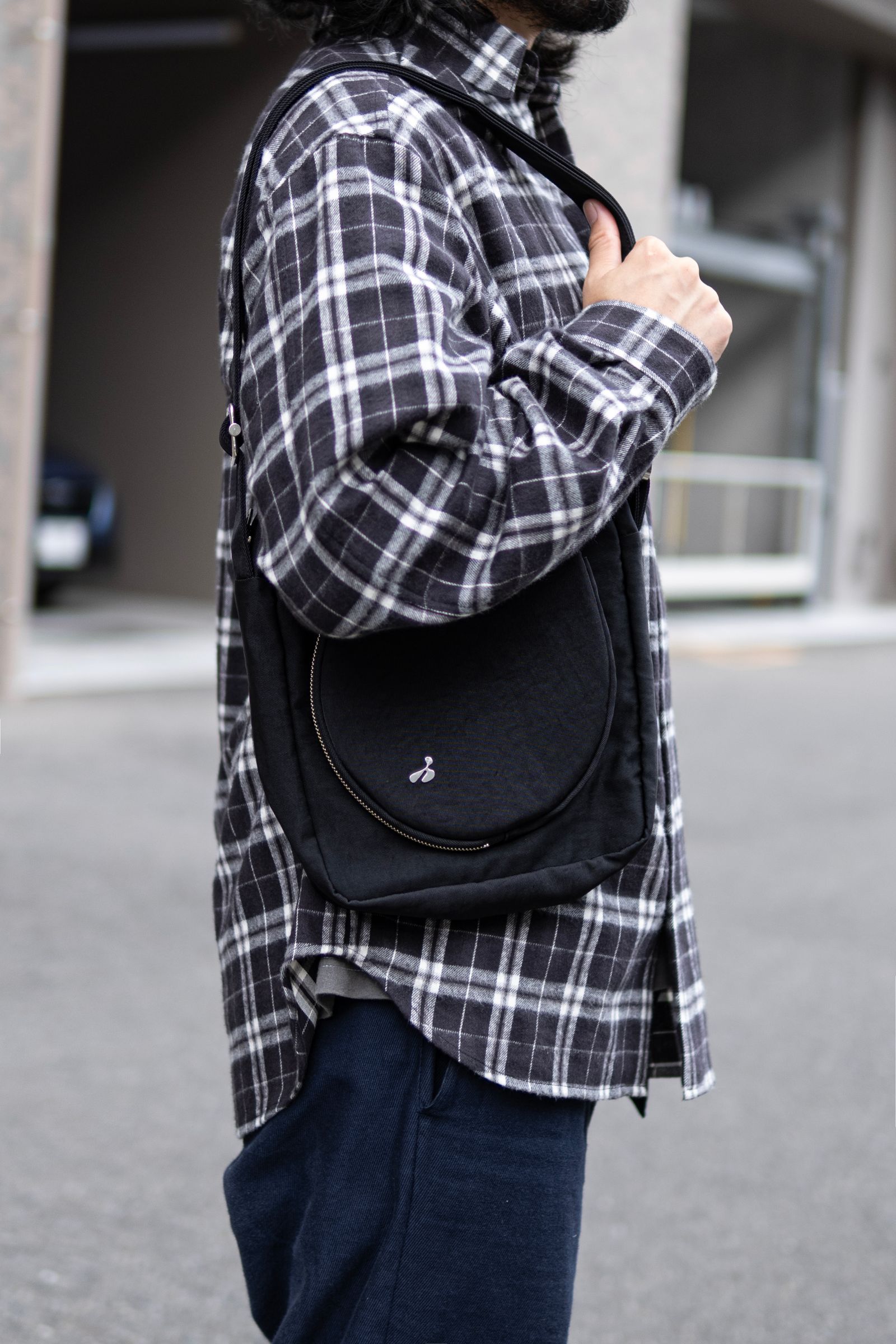 HIDAKA - PING-PONG SQUARE BAG / Black | Retikle Online Store