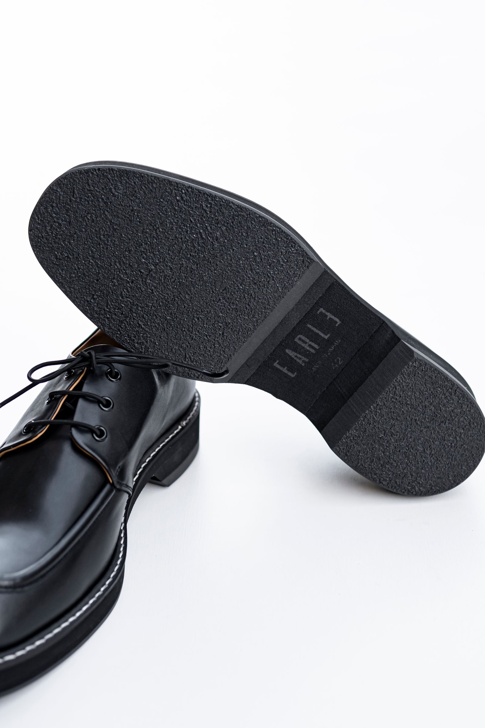 Mocca blucher / Black