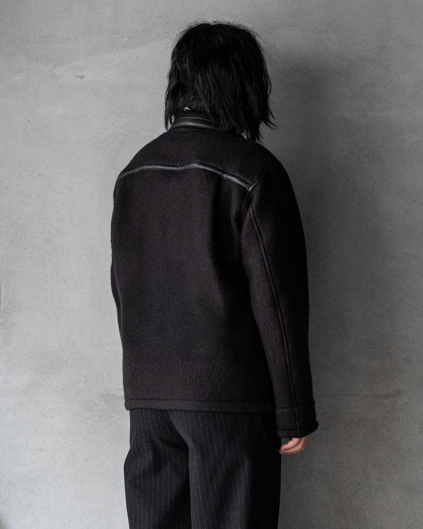 FAUX LEATHER TRIM OVERSIZED PULLOVER / BLACK