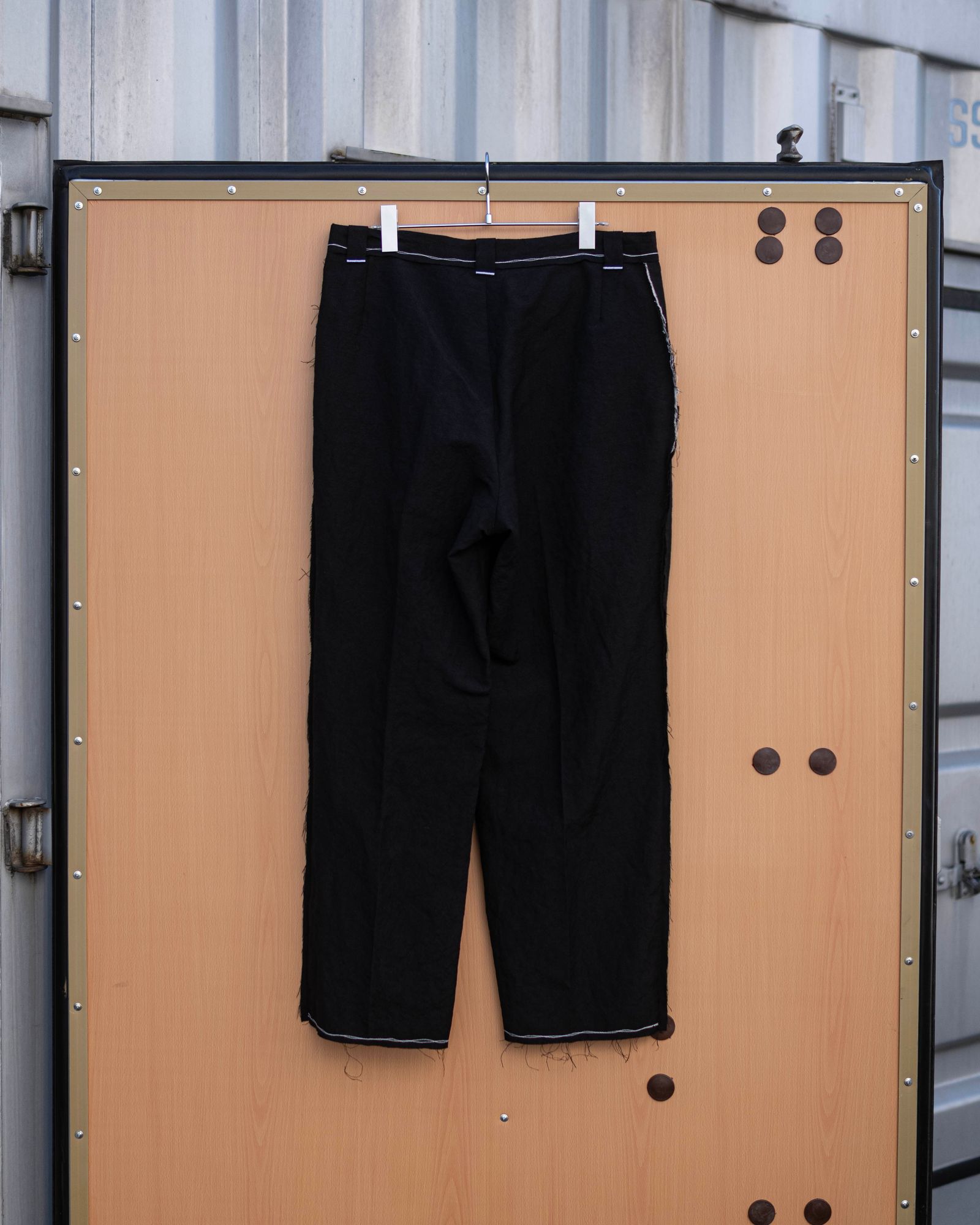 “SAMON” pleated ceremony pants / Black