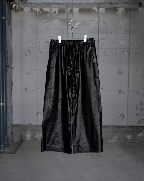 "COM" OILED LEATHER / BLACK