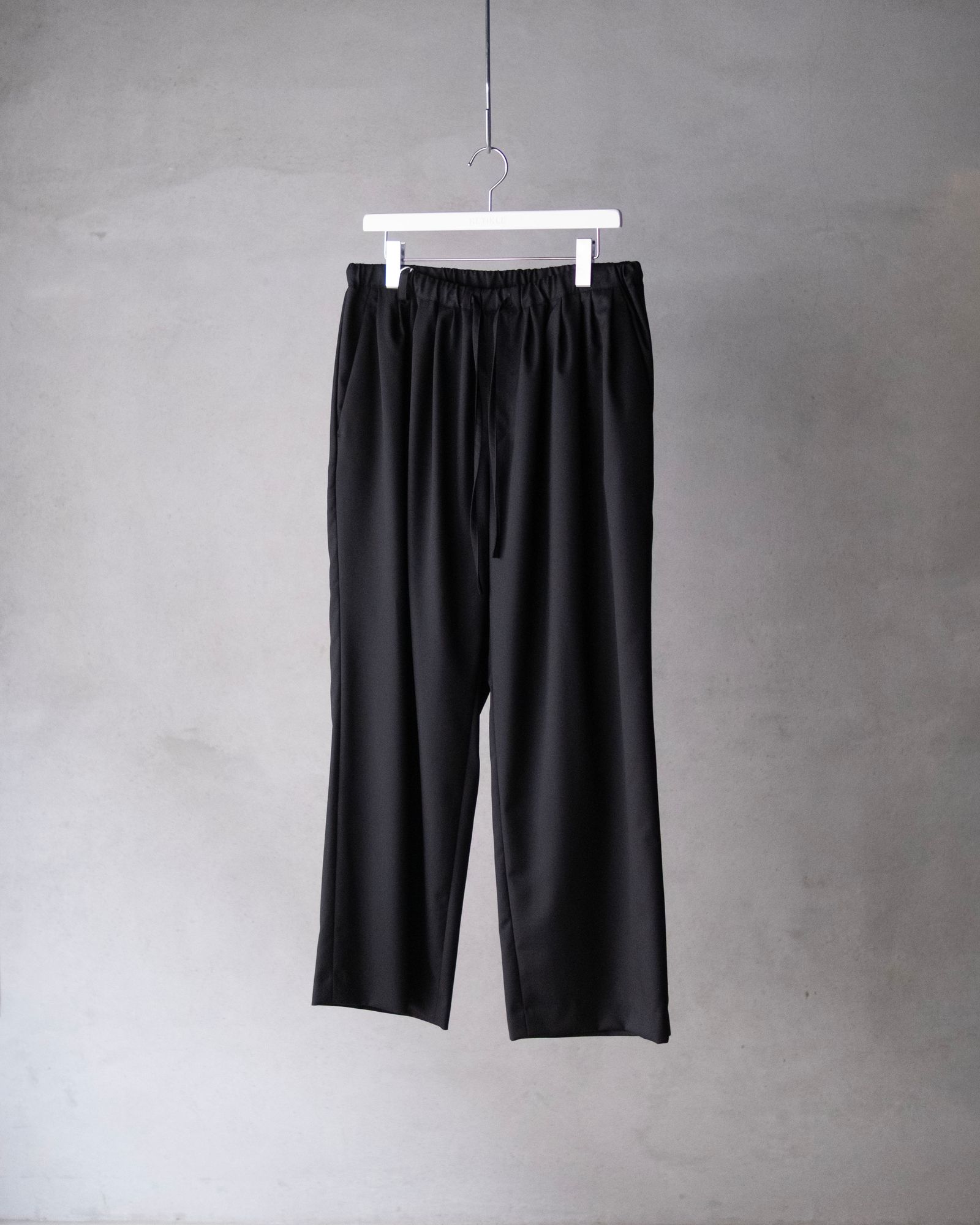 Pure Wool Relax Trousers / Black