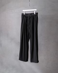 3-Tuck Wide Slacks / Black