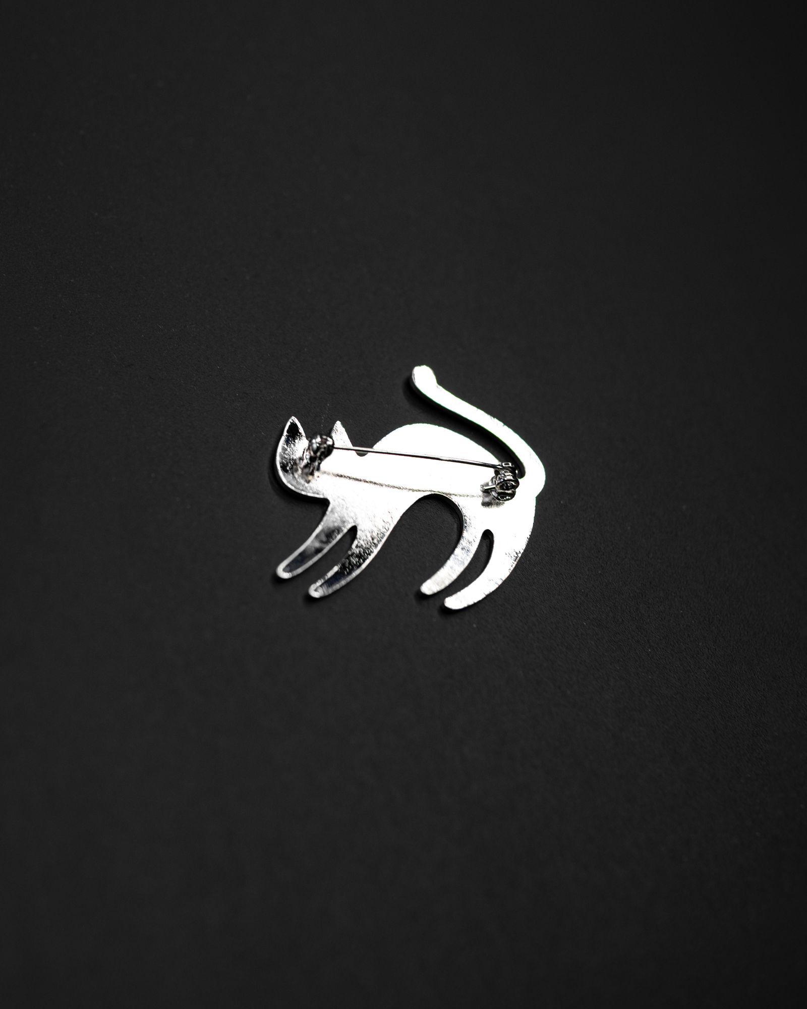 The Object Charm Brooch / Cat