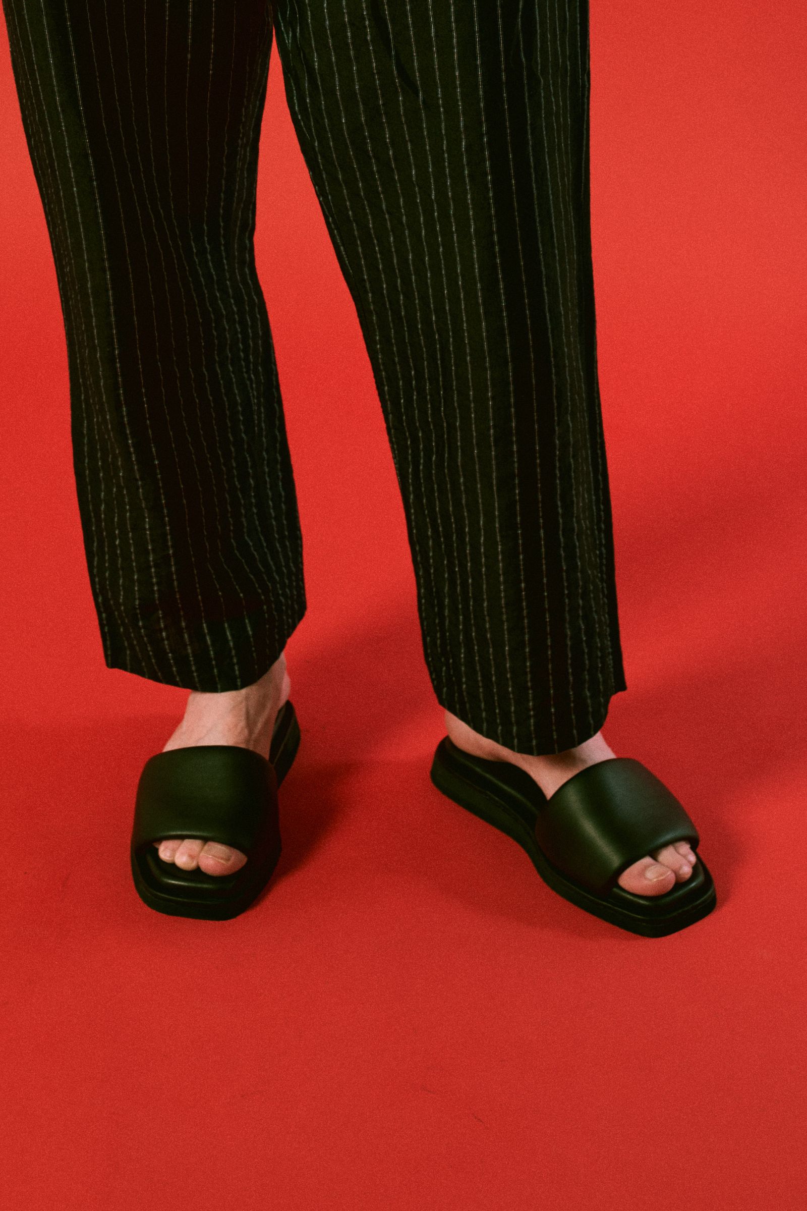 Minimal band sandals / Black