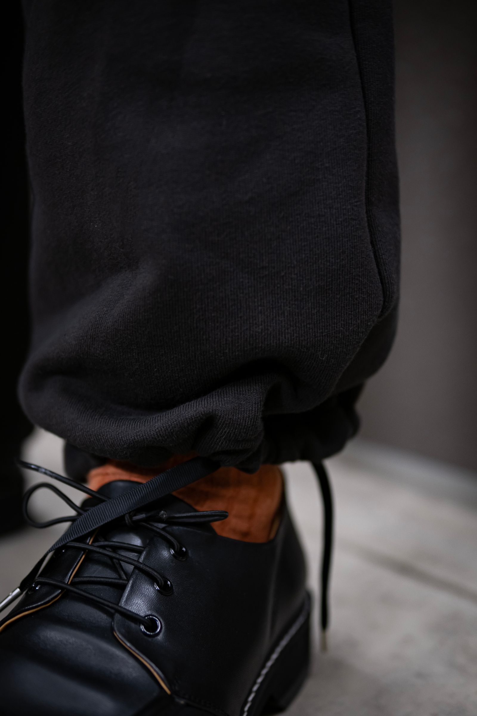 Convenient Sweat Pants / SUMI BLACK