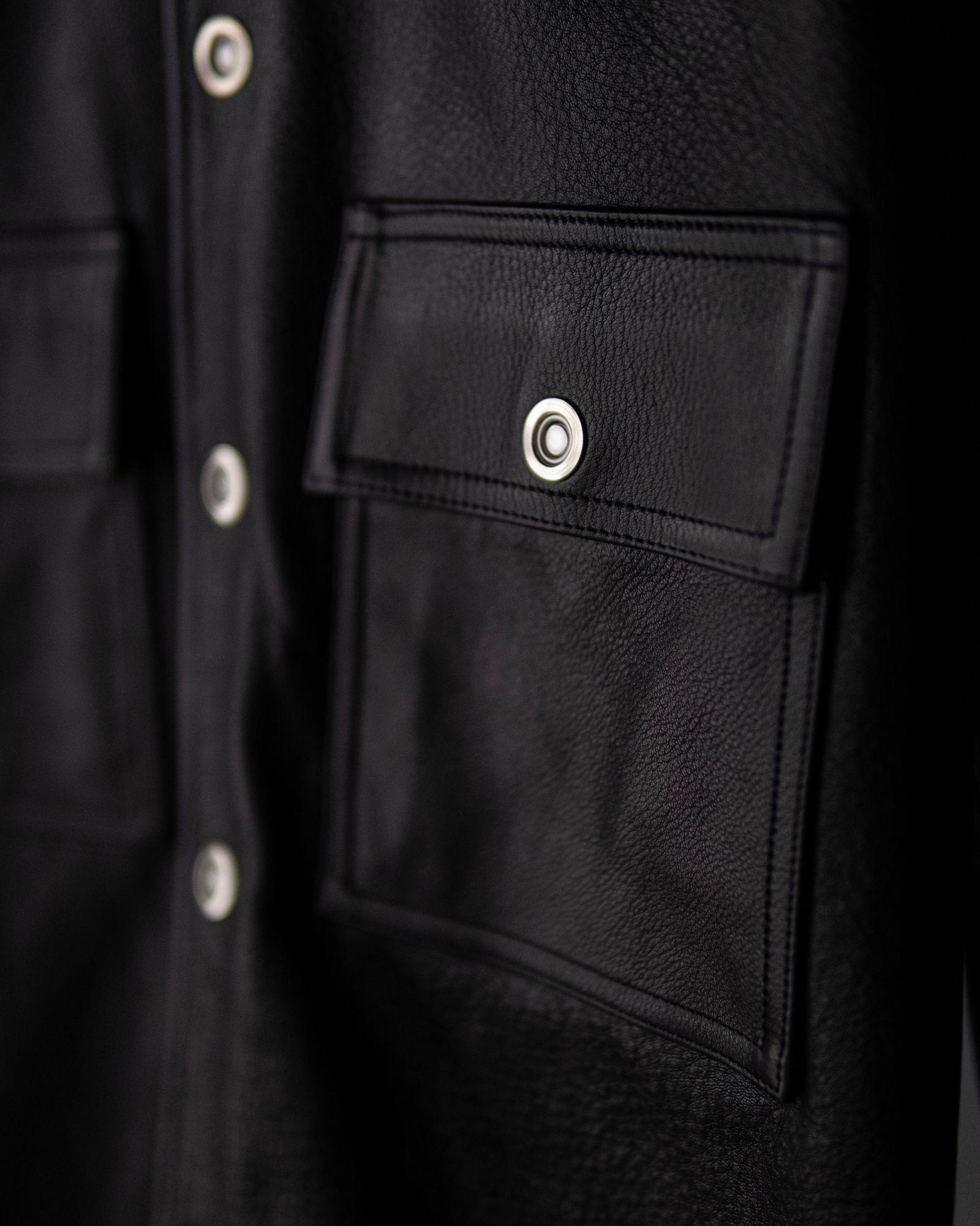 leather shirt / black