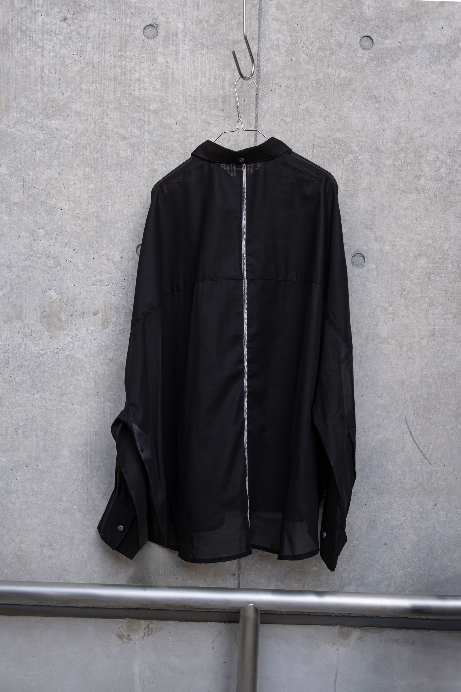 GIANT SHIRT / COLOURLESS BLACK