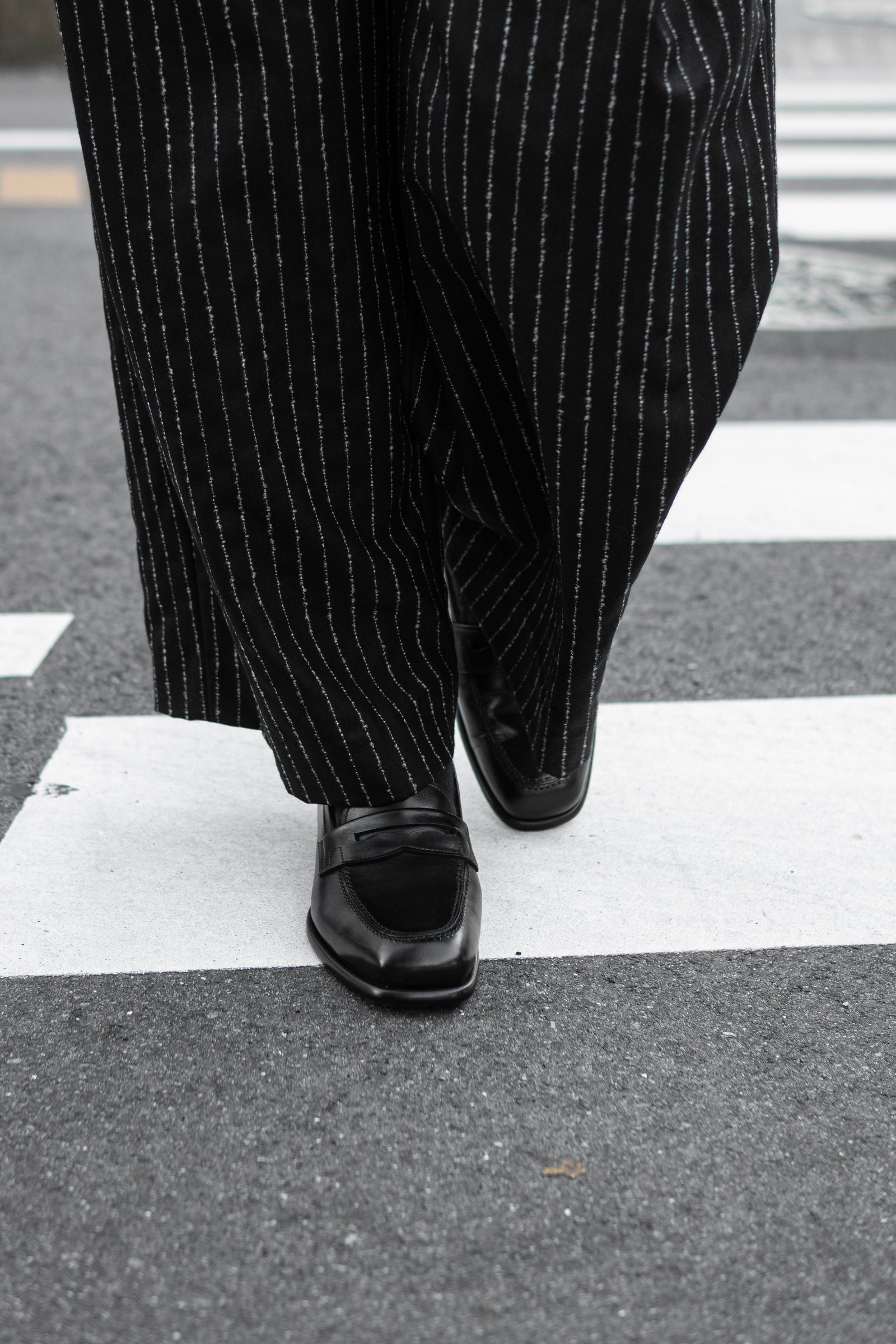 The second pair of loafers / Black