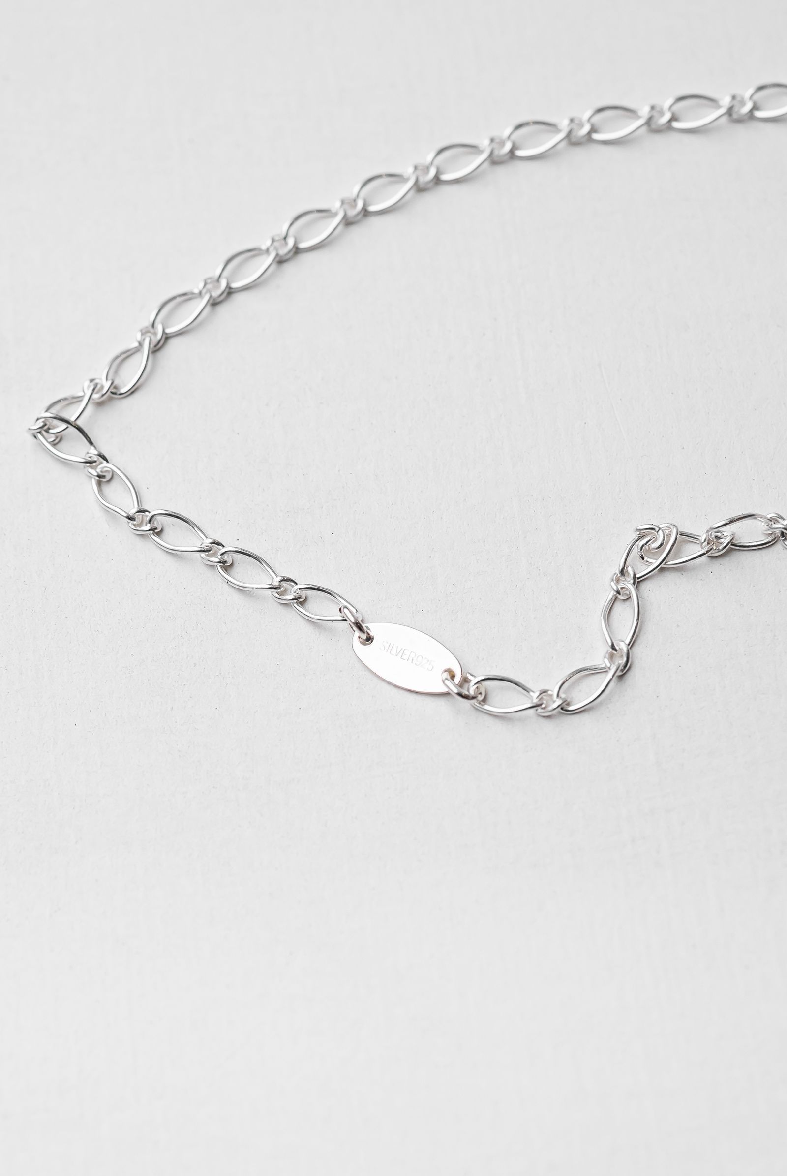 Silver Cross-Over Necklace / Silver