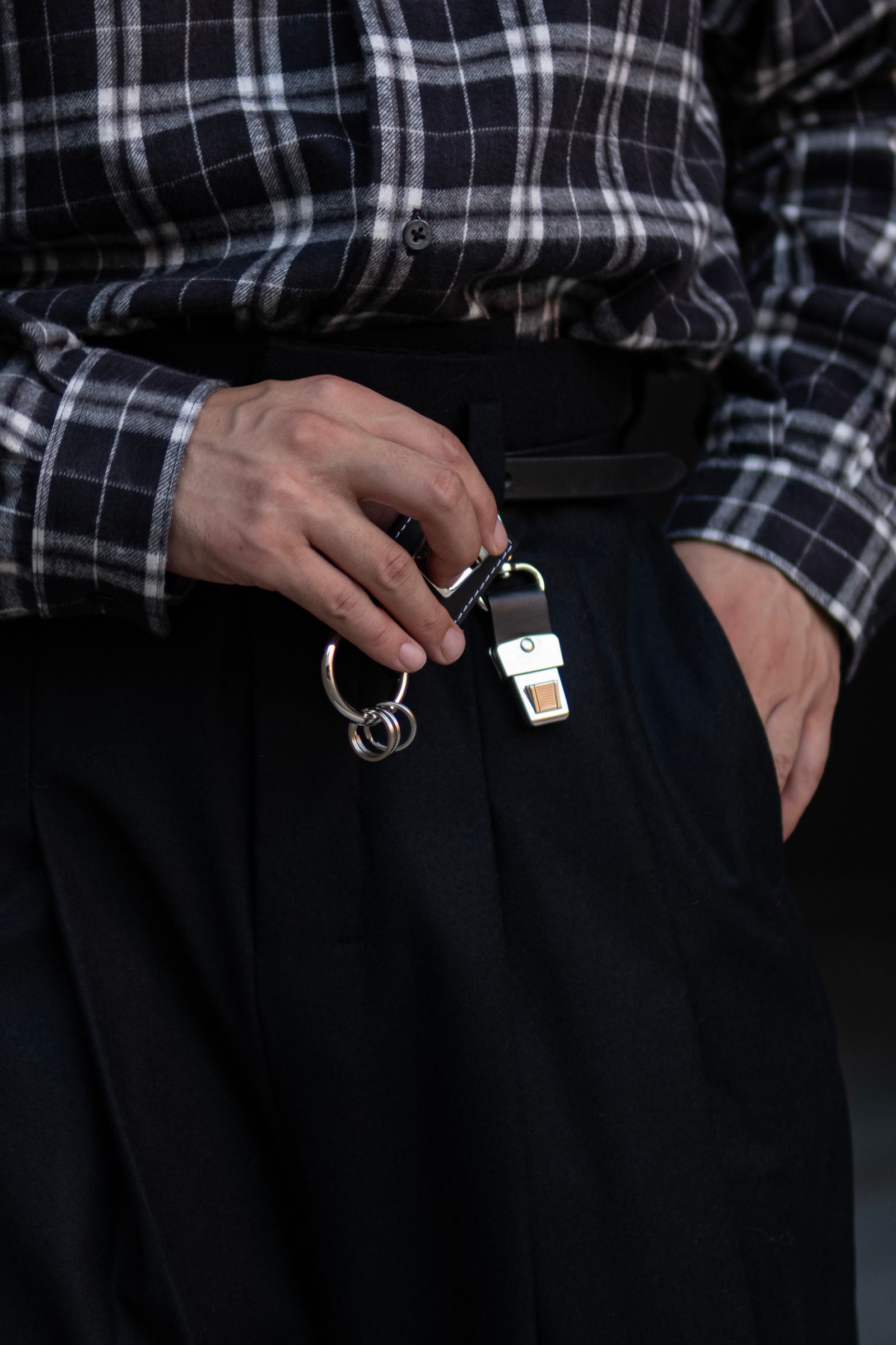 【公式商品/箱付き完備品】hide リングHRギーガ HIDAKA - SLIDE LOCK KEY RING / Black | Retikle Online Store