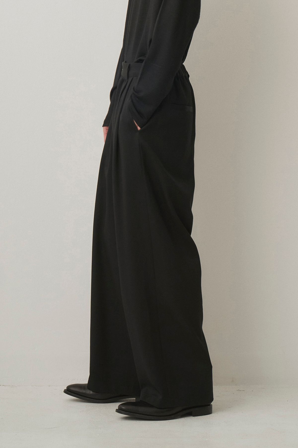 2TUCK WIDE EASY PANTS / BLACK