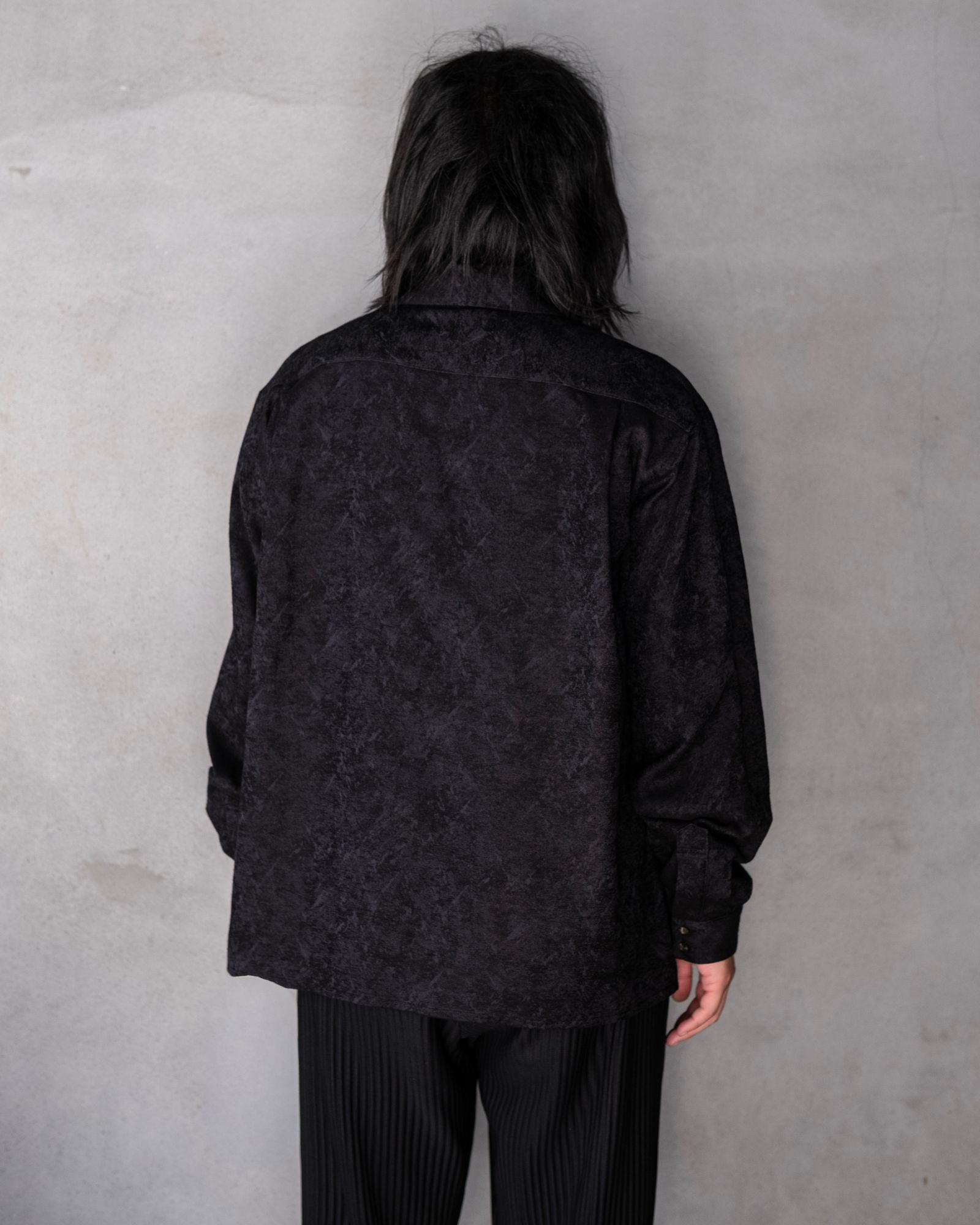 Blurred Pattern Jacquard Oversized Shirt / Black