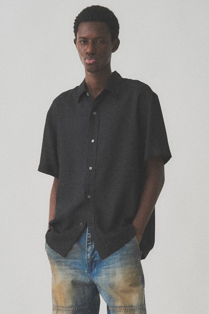 SHEER SHARKSKIN SS SHIRT / BLACK