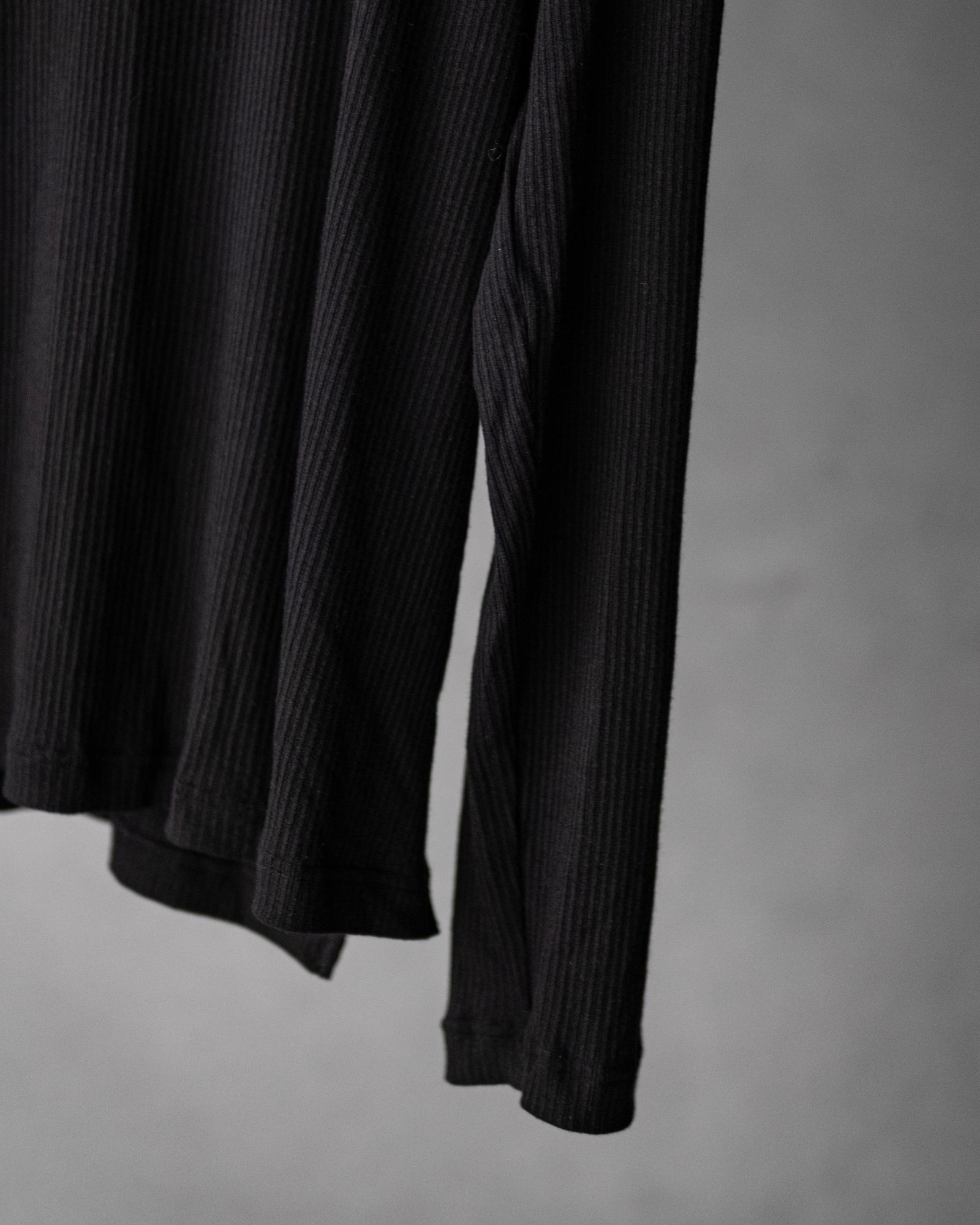 HIGH NECK LONG SLEEVE PULLOVER / BLACK