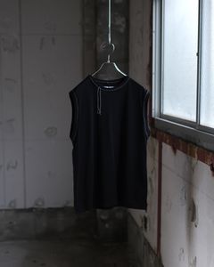 “TUGIHAGI” Neck Sleeveless / Black