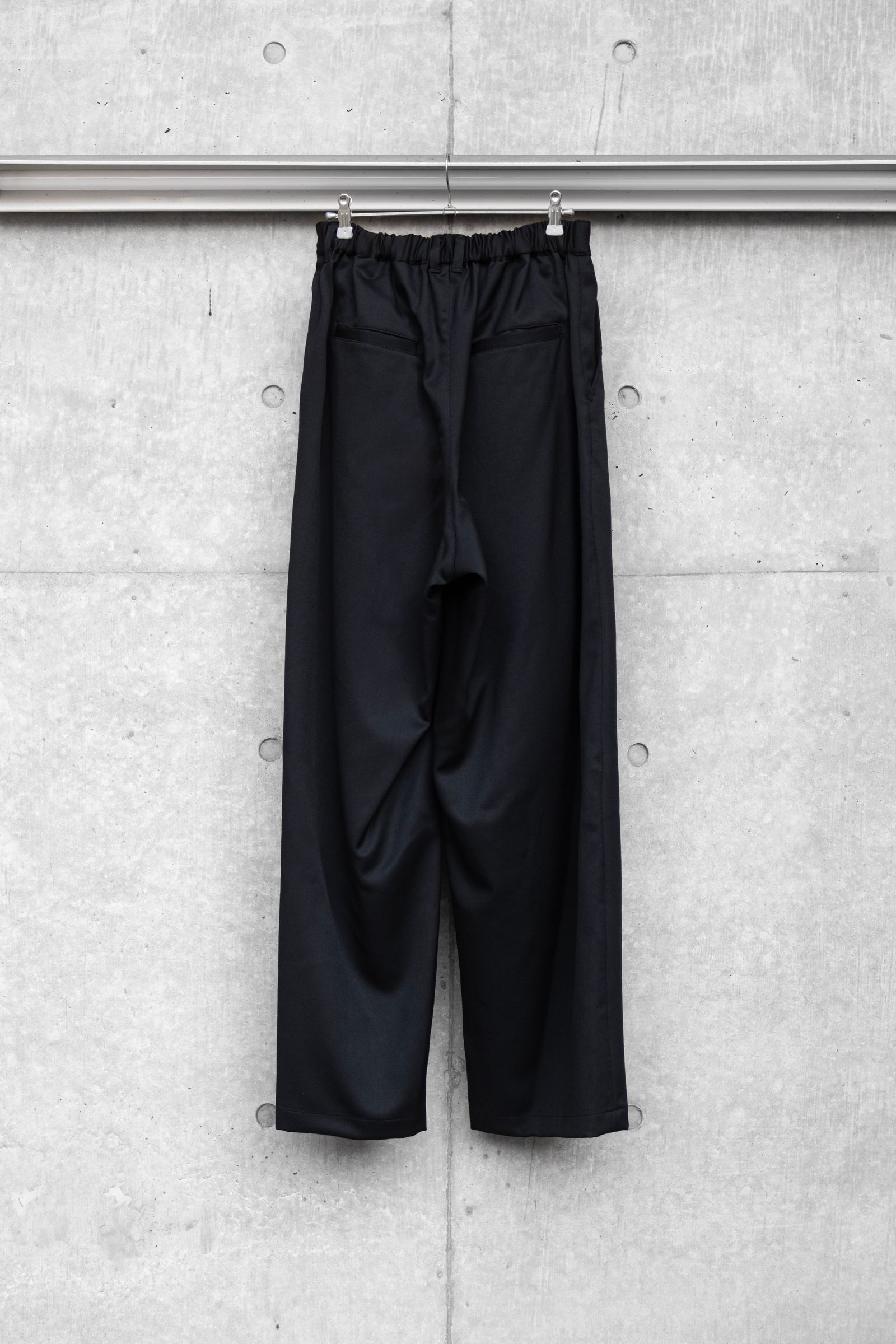 2TUCK WIDE EASY PANTS / BLACK