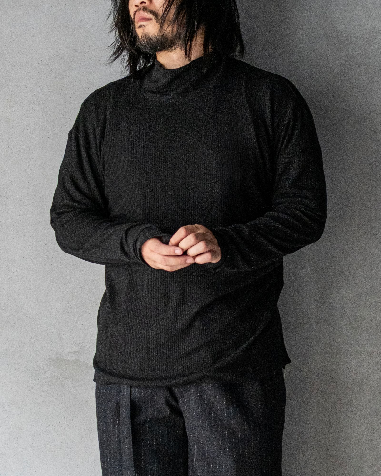 HIGH NECK LONG SLEEVE PULLOVER / BLACK