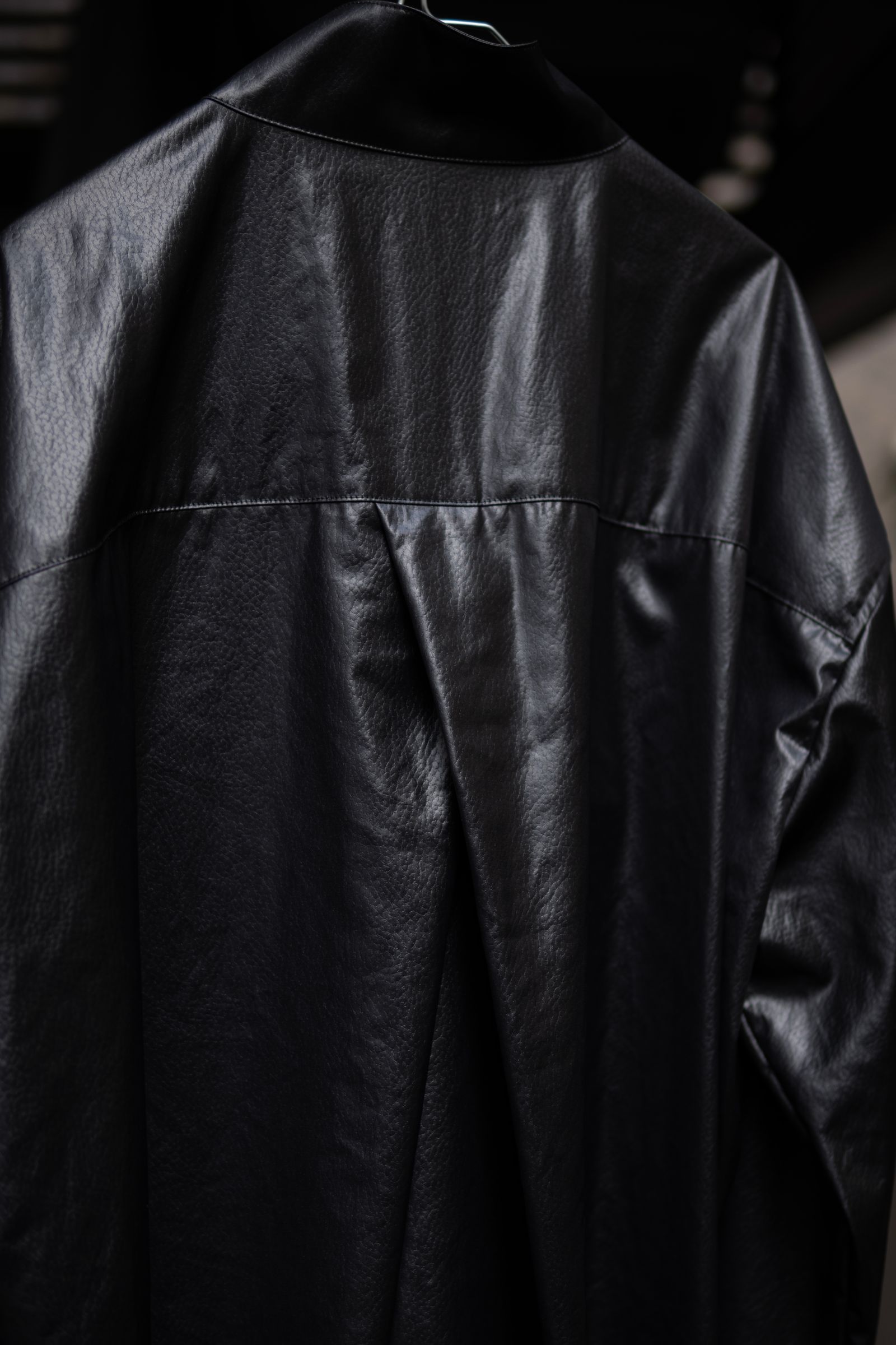 "FAKE-FAKE LEATHER II" M65 SHIRT JACKET / BLACK