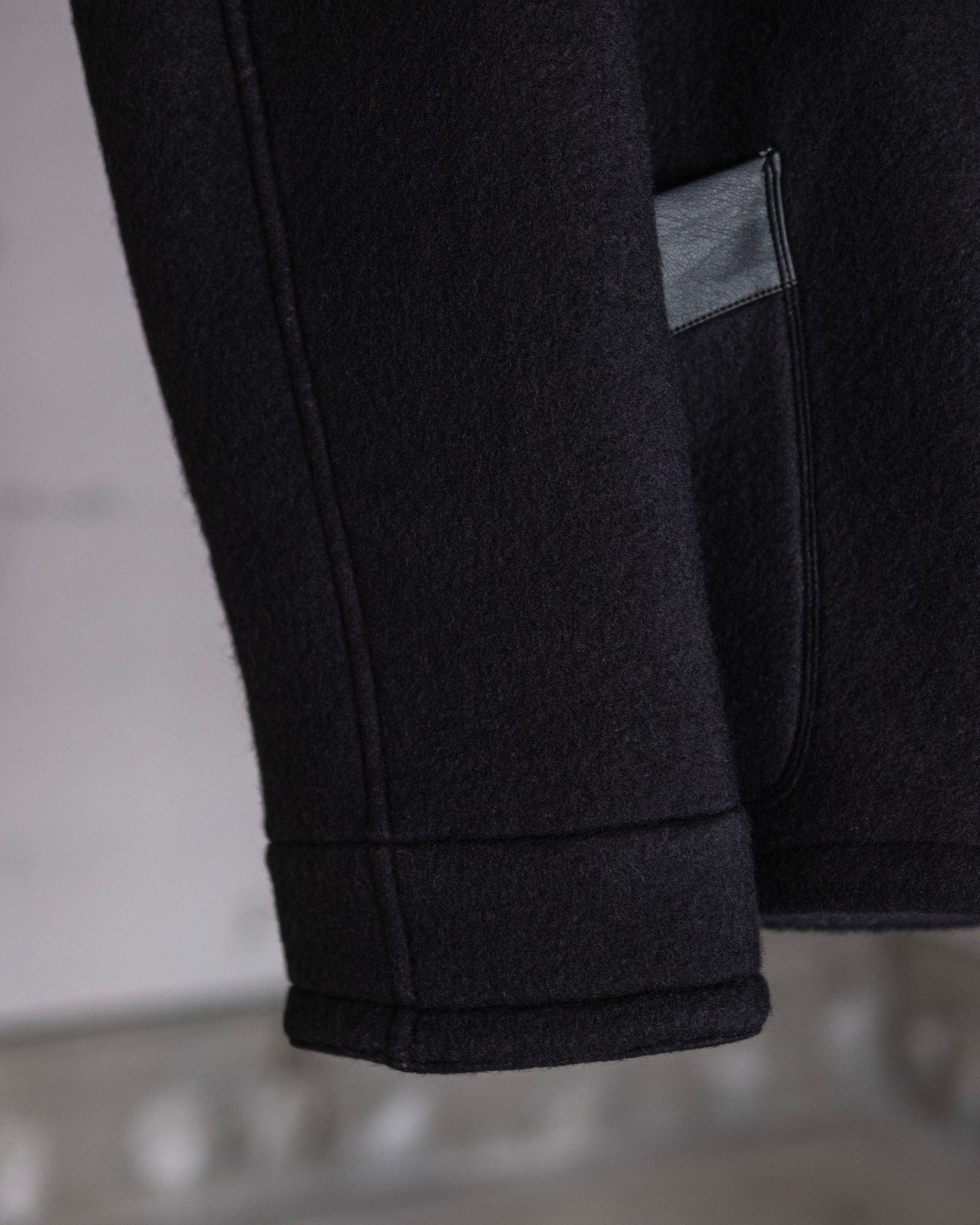 FAUX LEATHER TRIM OVERSIZED PULLOVER / BLACK