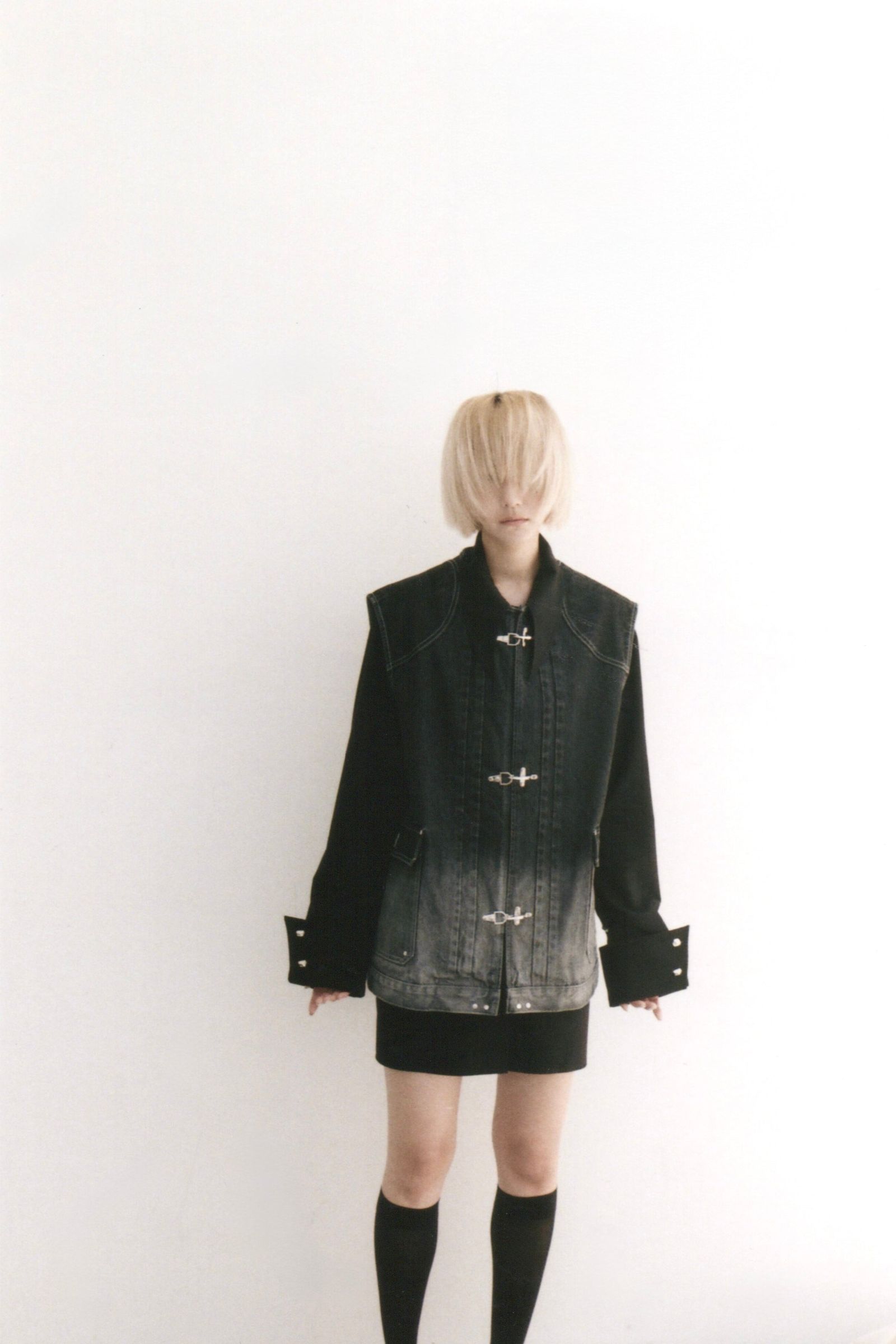 Silver Buckle Denim Vest / Black