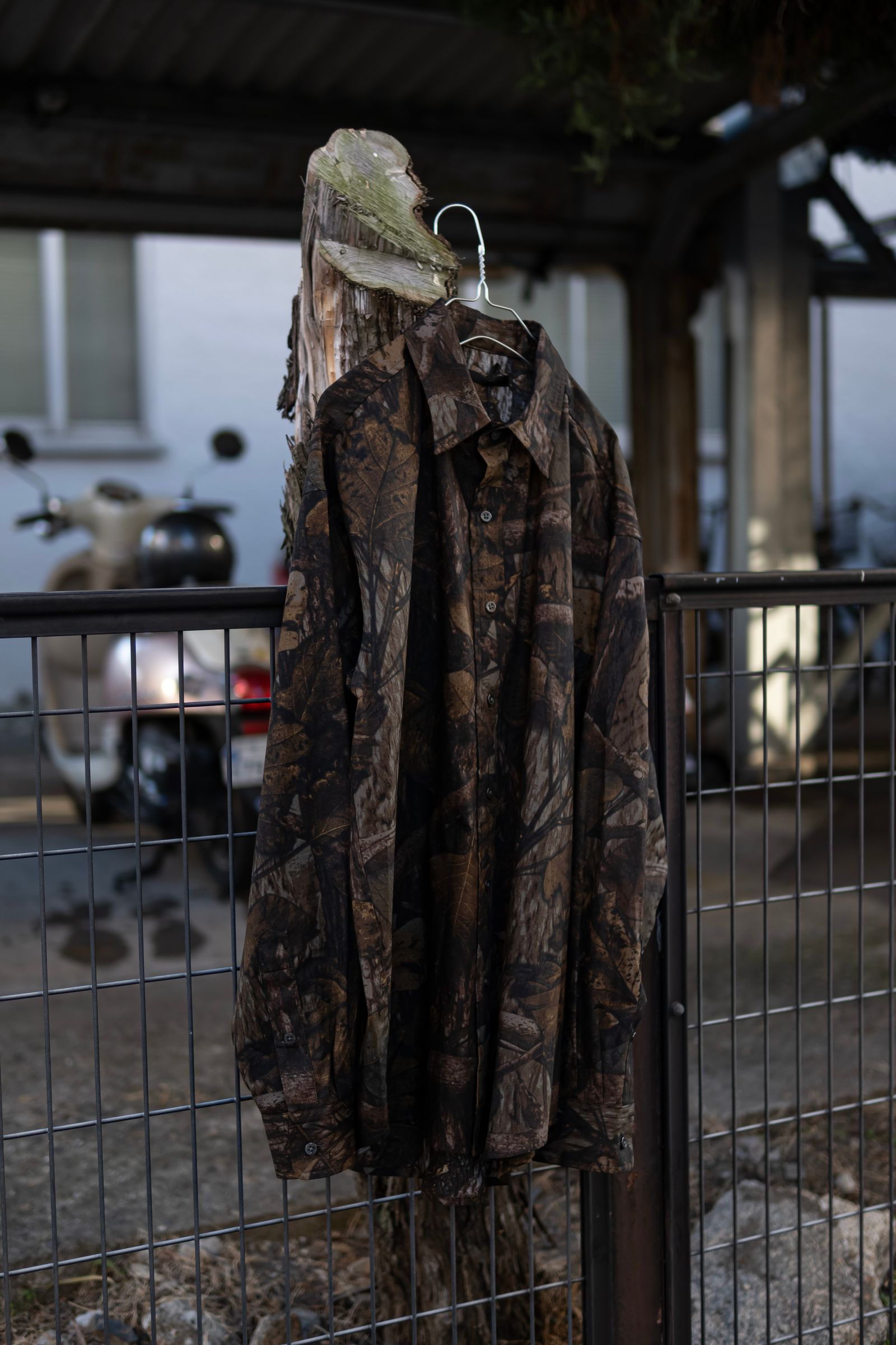 TREE L/S SHIRT / OLIVE