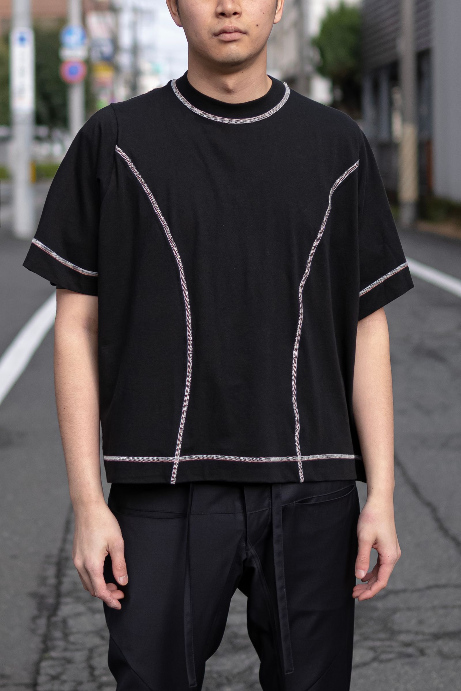 SHINYAKOZUKA - REVERSE TEE / BLACK | Retikle Online Store