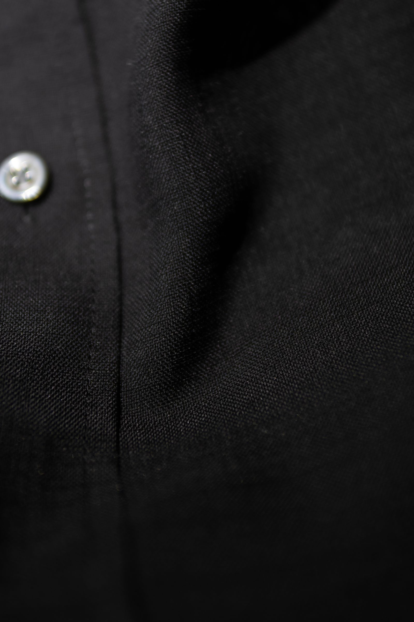 SHEER SHARKSKIN SS SHIRT / BLACK