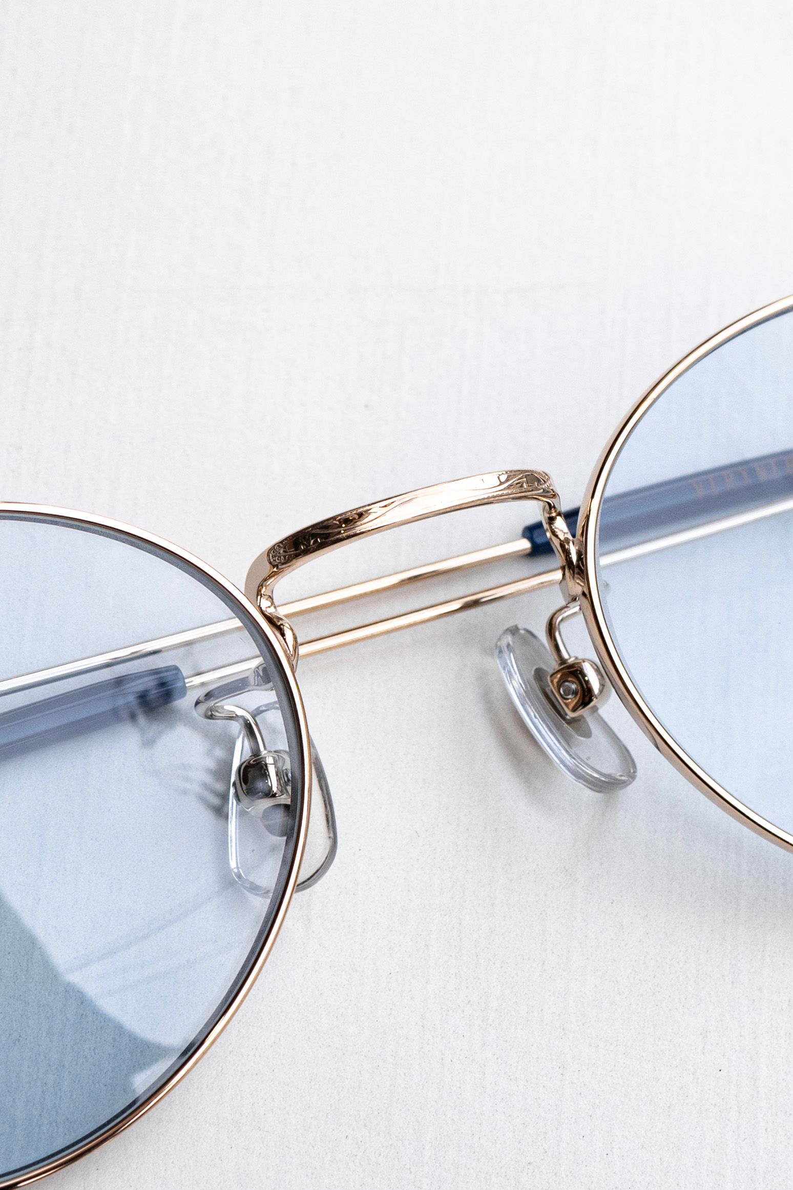Cyan / WHITE GOLD【BLUE LENS】