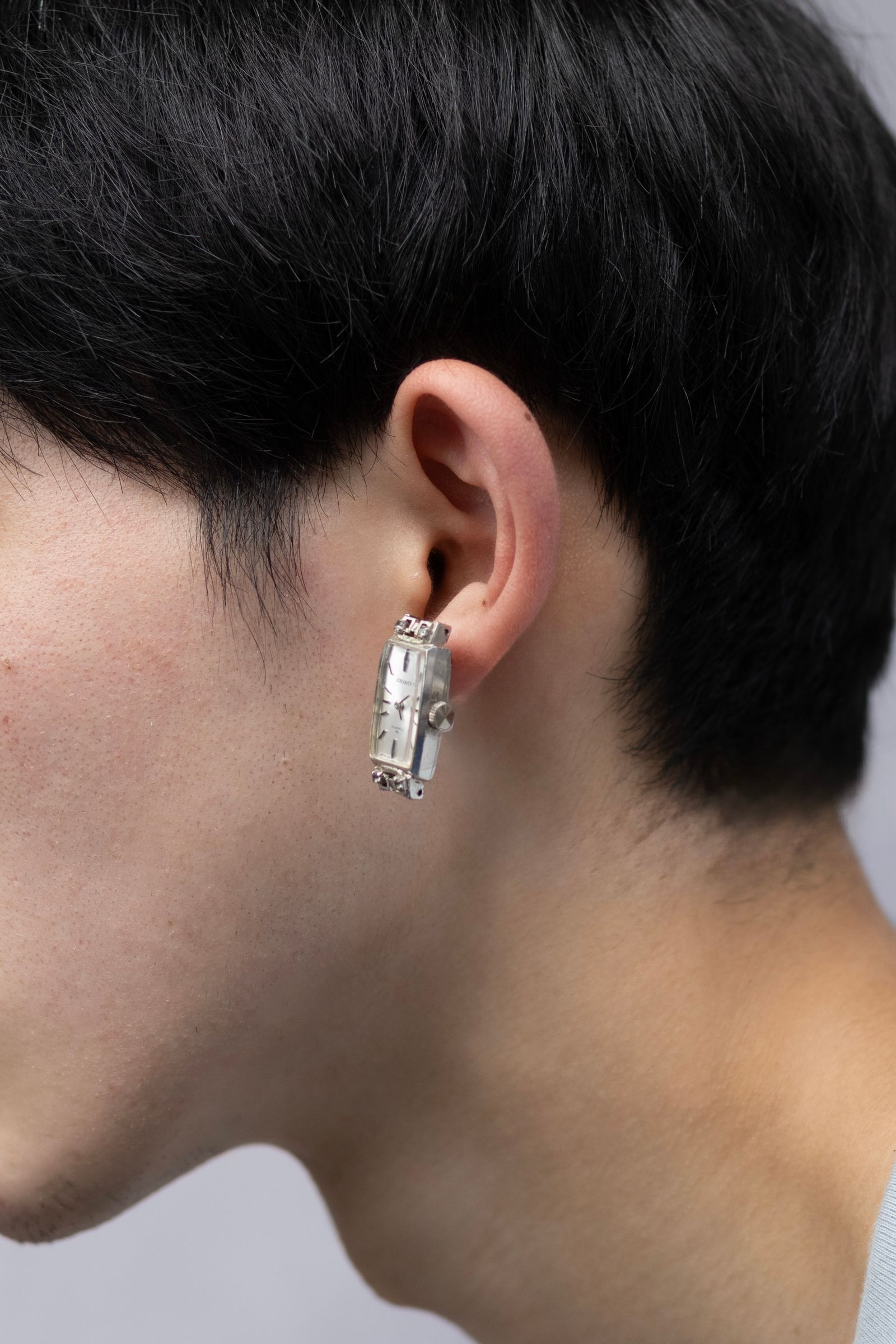VINTAGE WATCH EARRING / SILVER