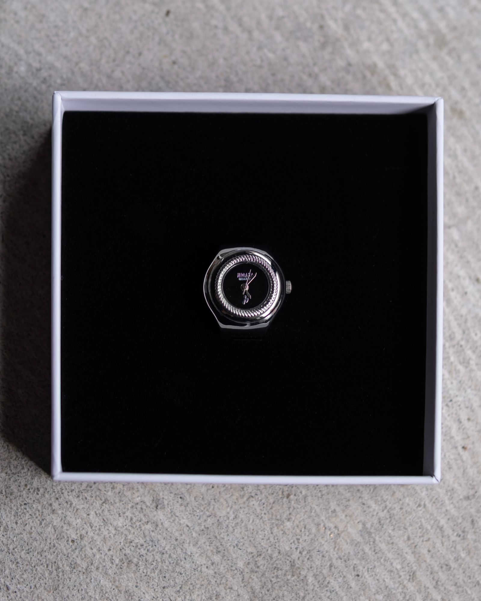 Ghost Ring Watch / Silver/Black