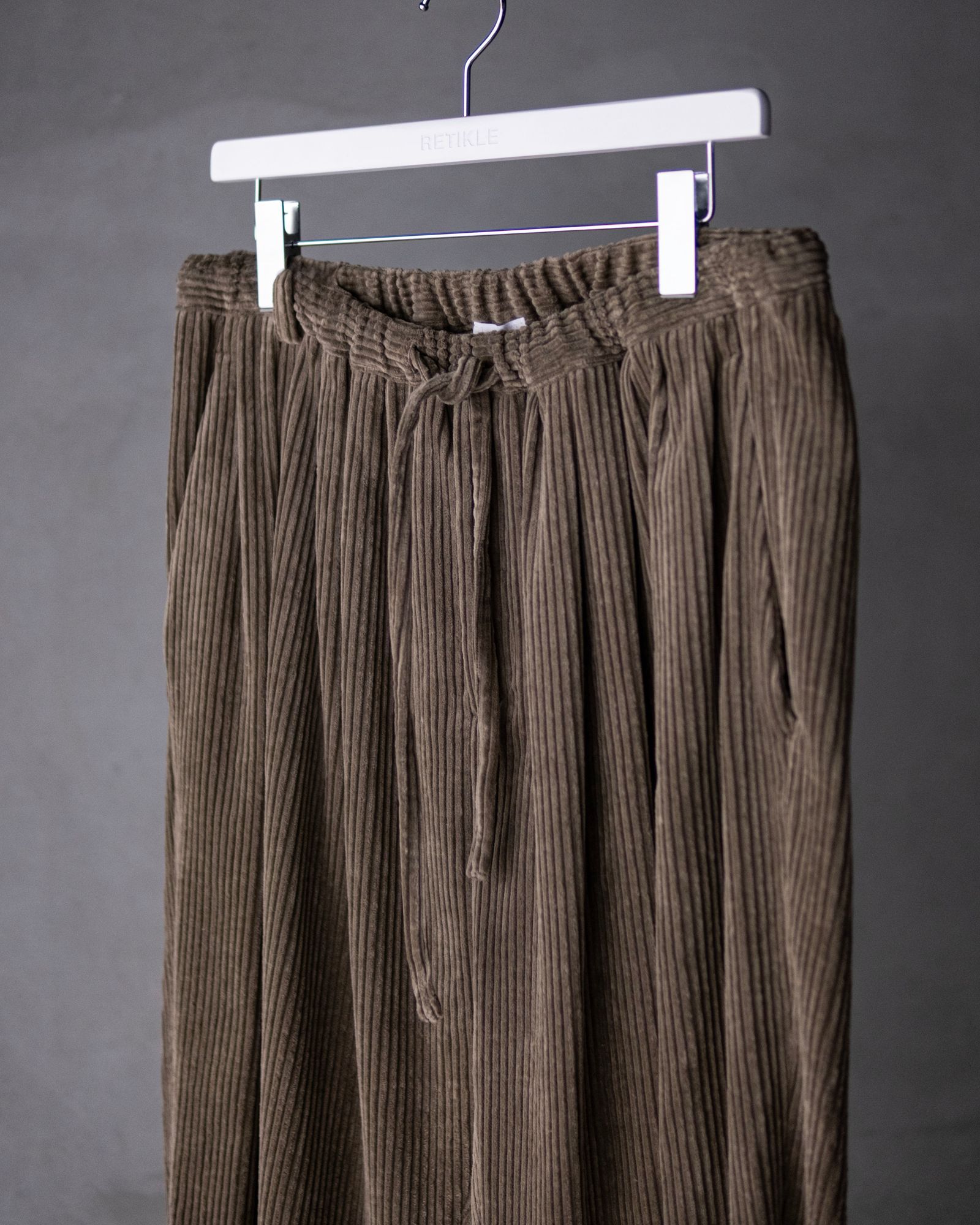 Corduroy Relax Trousers / Beige