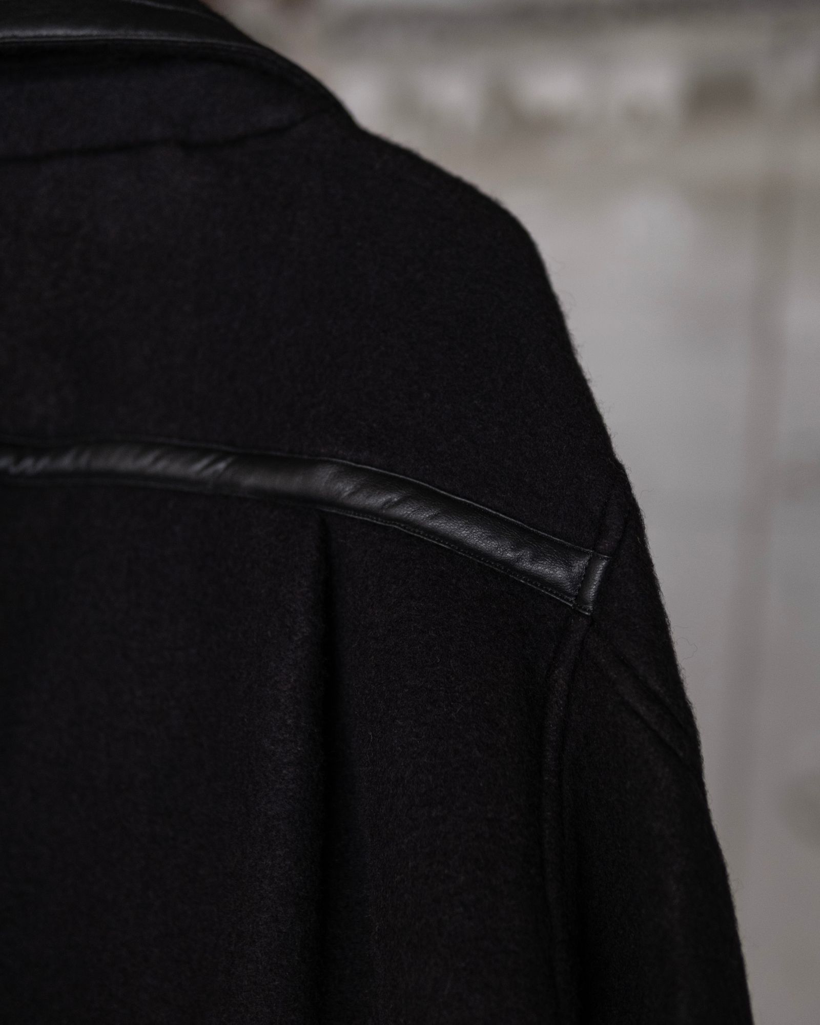 FAUX LEATHER TRIM OVERSIZED PULLOVER / BLACK